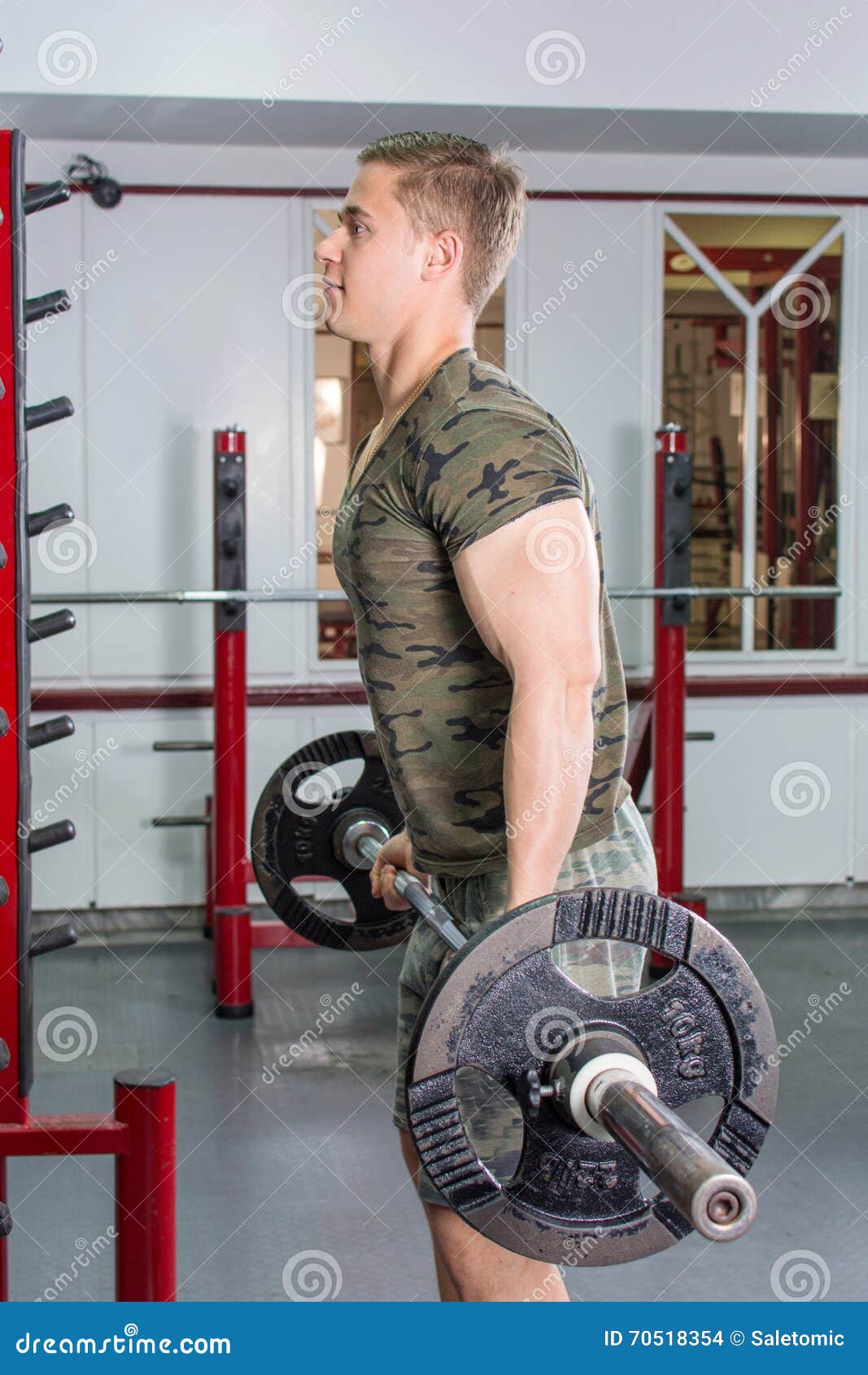 Heavy Lifting Stock Photos, Pictures & Royalty-Free Images 