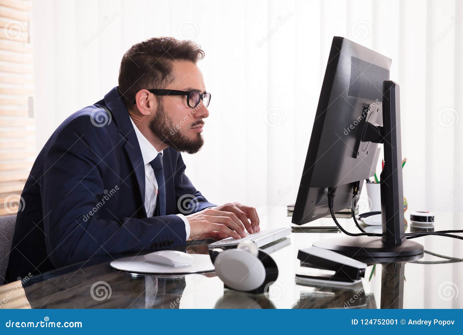 bad desk posture