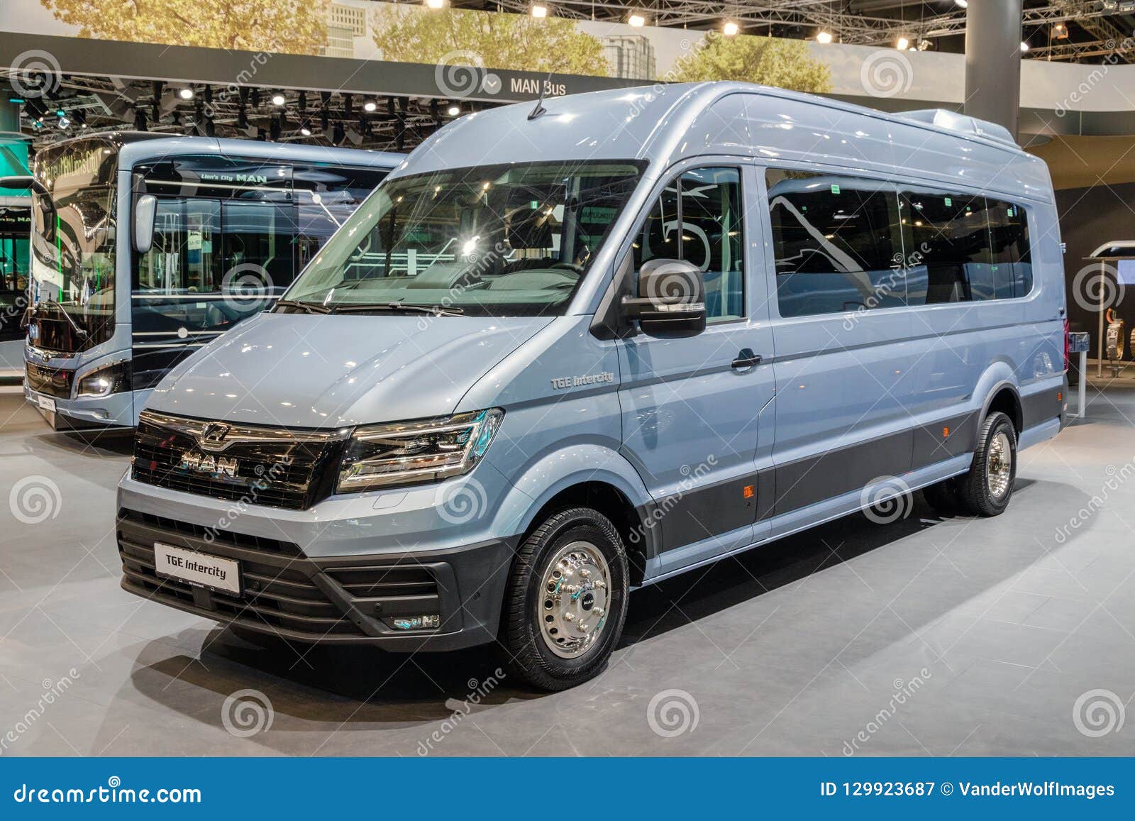 https://thumbs.dreamstime.com/z/man-tge-intercity-passenger-bus-hannover-germany-sep-new-showcased-iaa-commercial-vehicles-motor-show-129923687.jpg