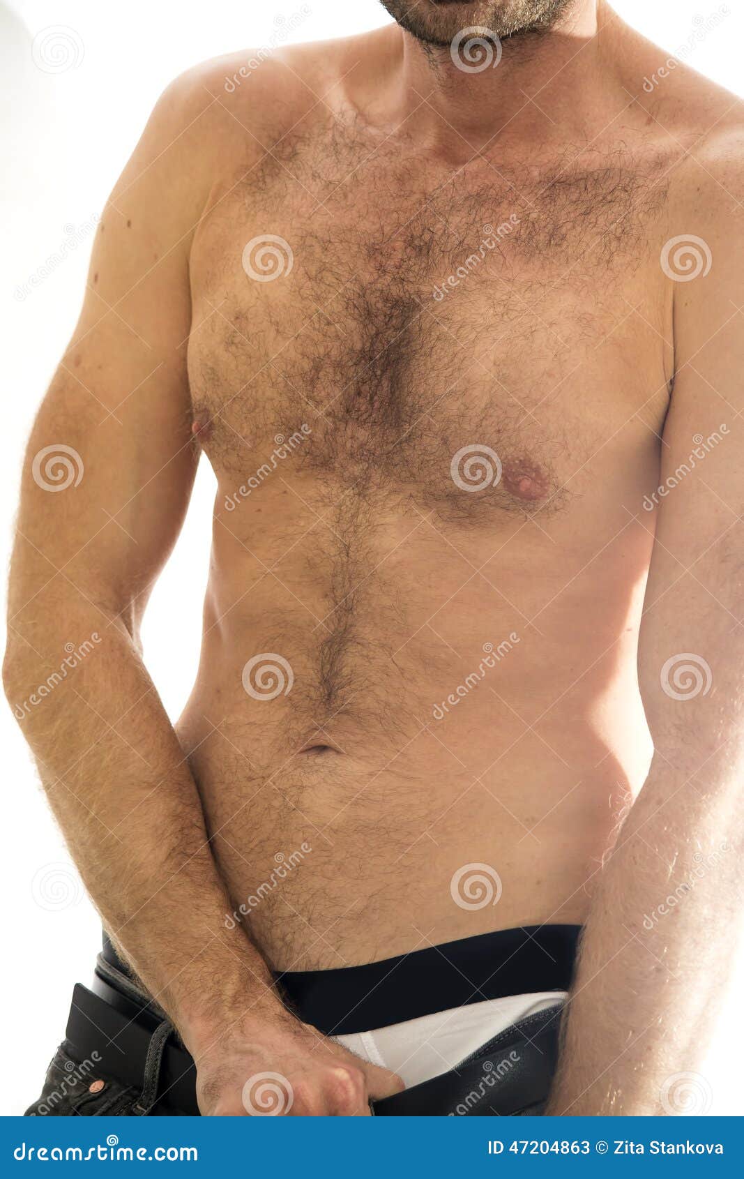черные волосы на груди у мужчин фото 31