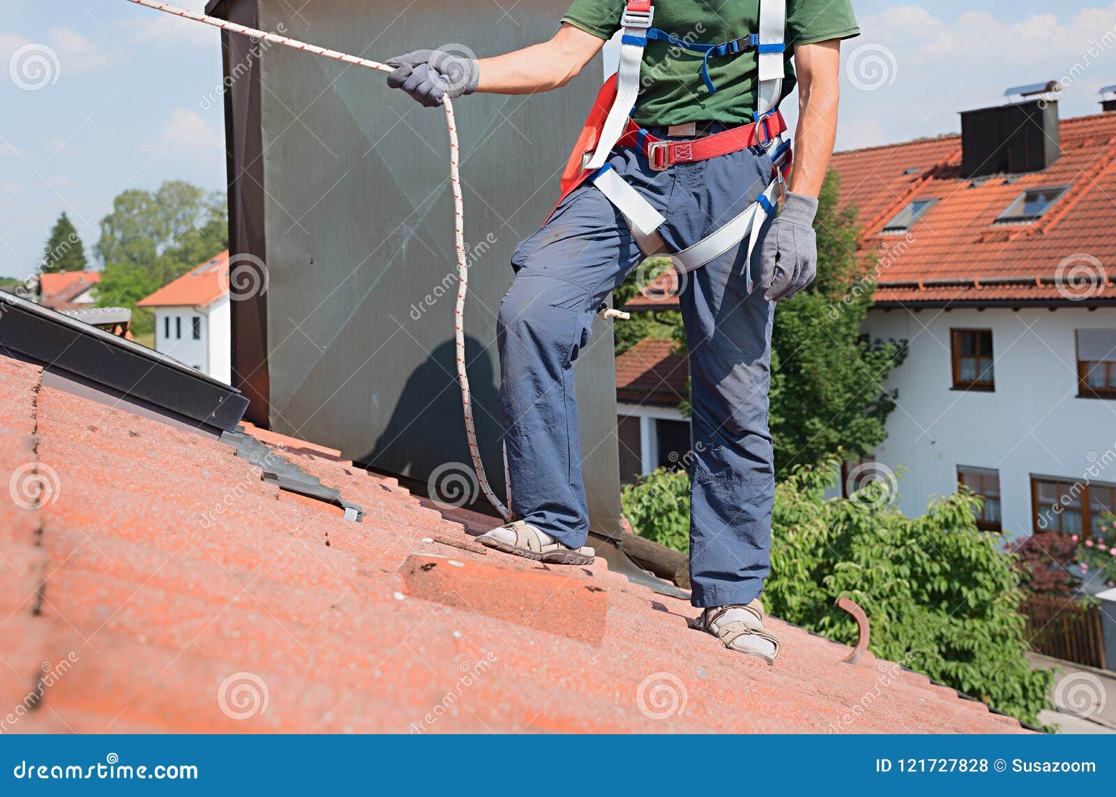 395 Harness Roofing Safety Stock Photos - Free & Royalty-Free Stock Photos  from Dreamstime