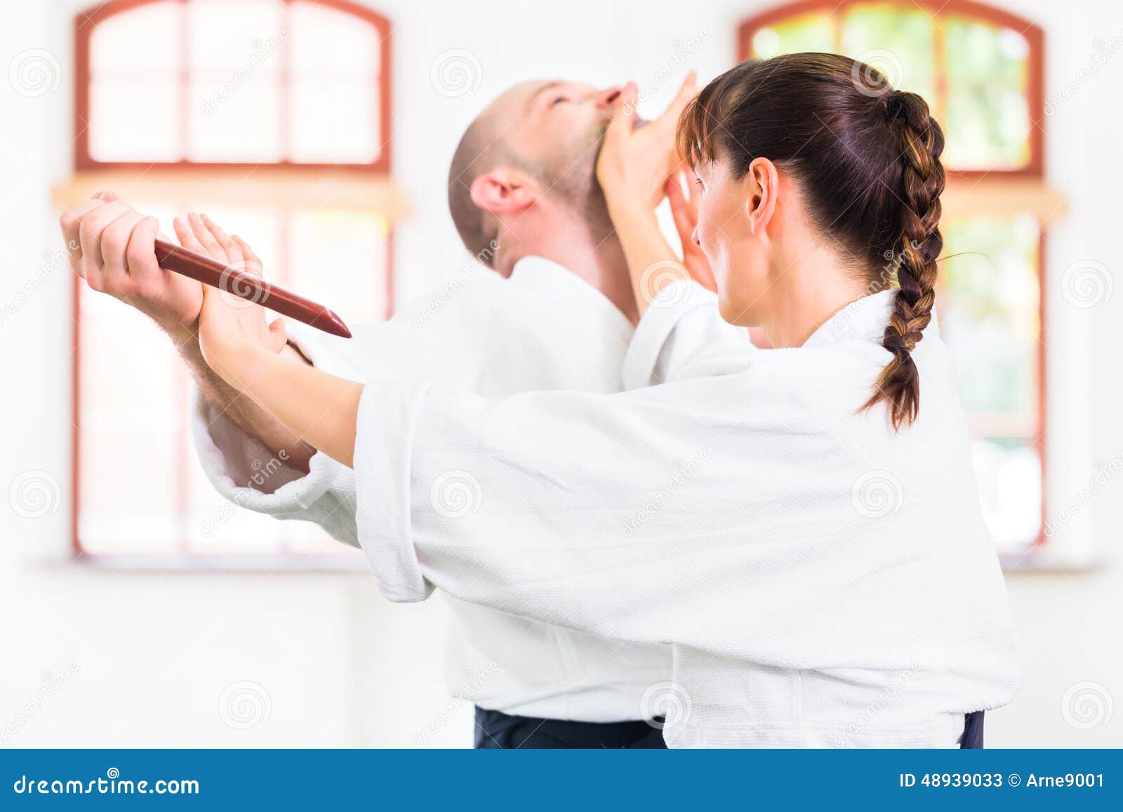 https://thumbs.dreamstime.com/z/man-woman-having-aikido-knife-fight-women-fighting-wooden-knifes-training-martial-arts-school-48939033.jpg