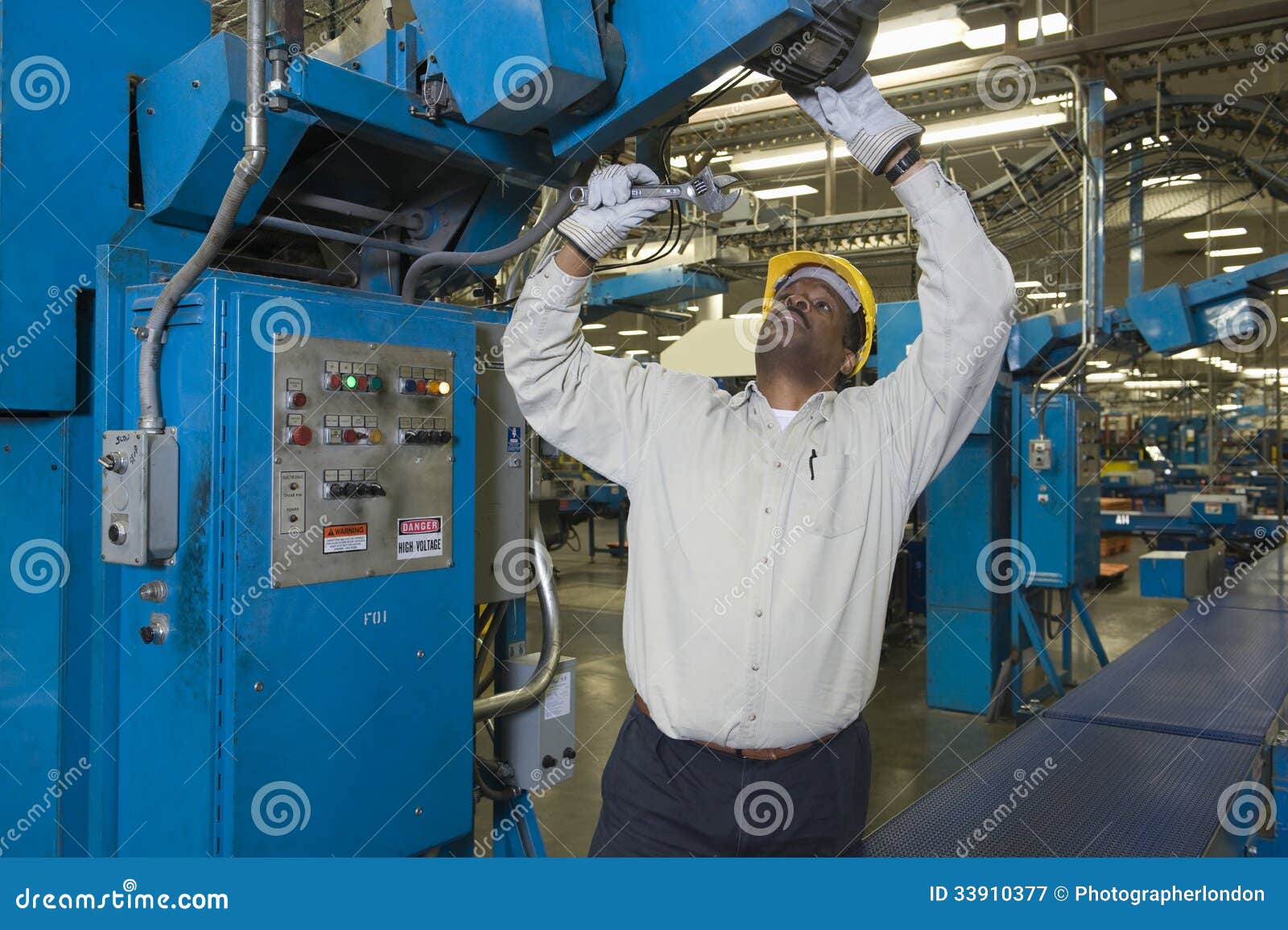 Man Working in Newspaper Factory Stock Image Image of concentration