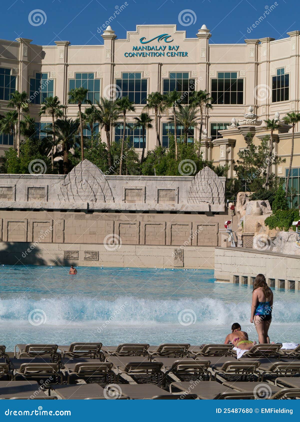 Pool at Mandalay Bay Hotel, Las Vegas, Nevada, USA Stock Photo - Alamy