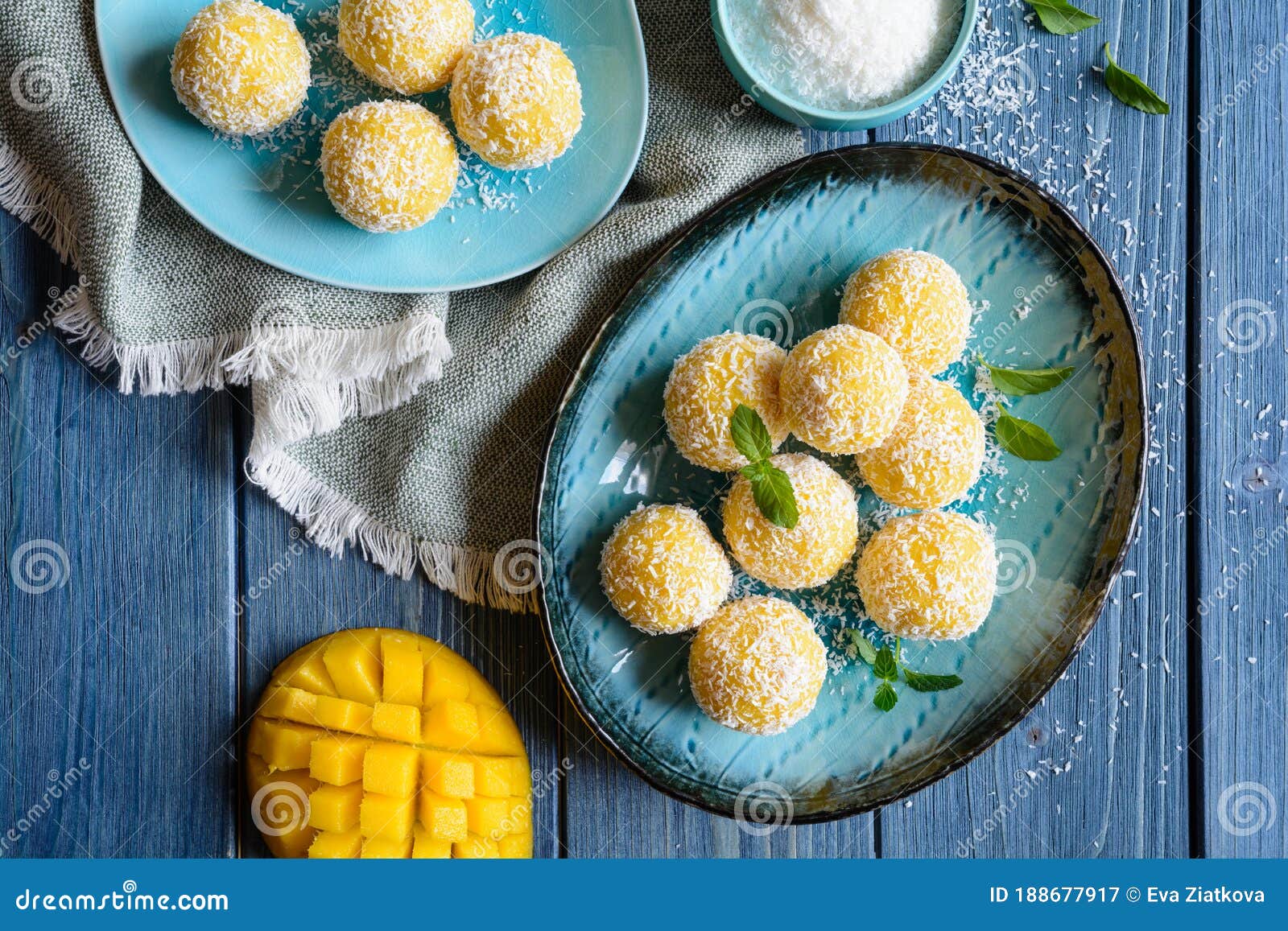 Bola de coco doce chamada naru em bangladesh