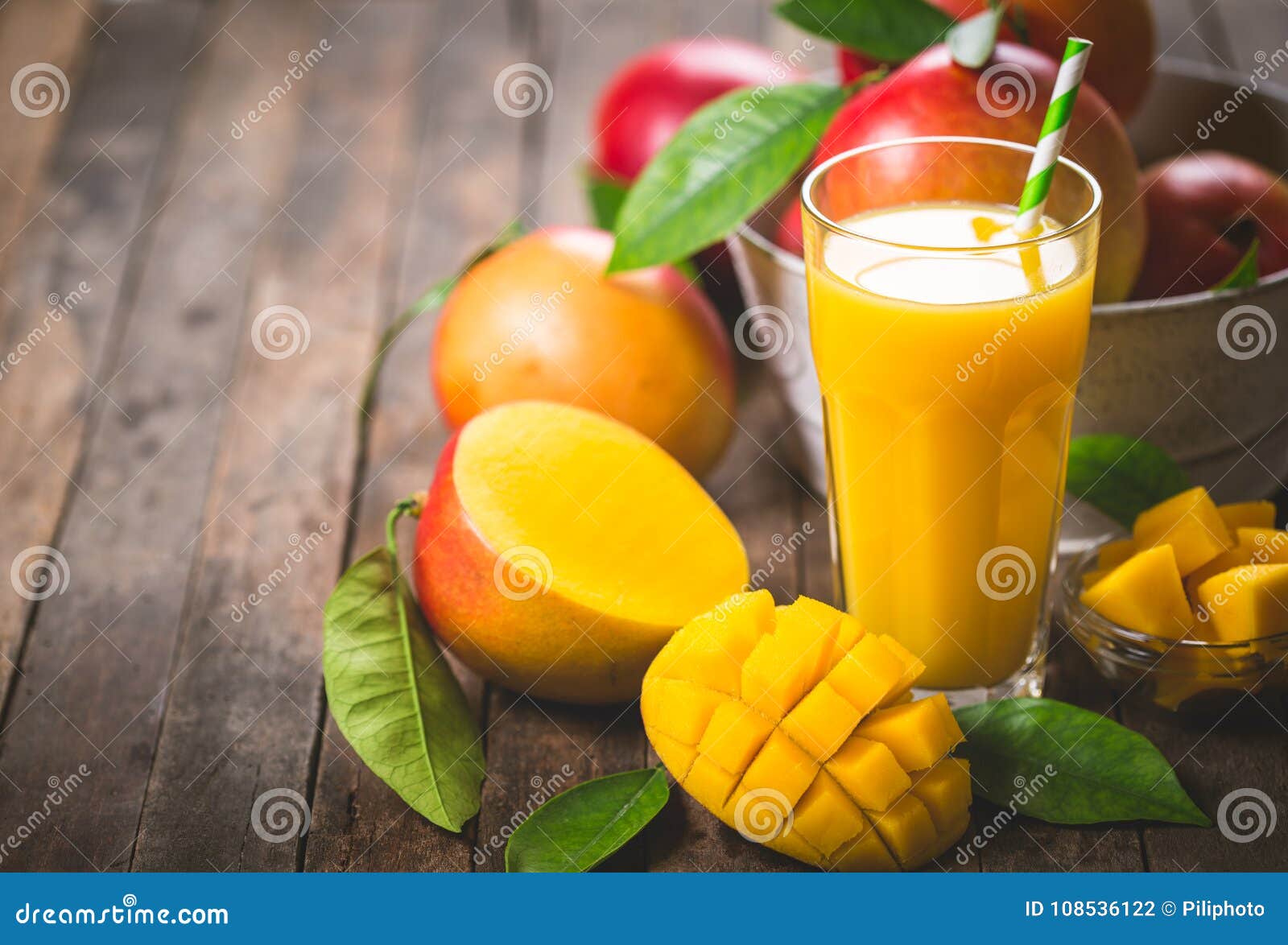 mango juice in the glass