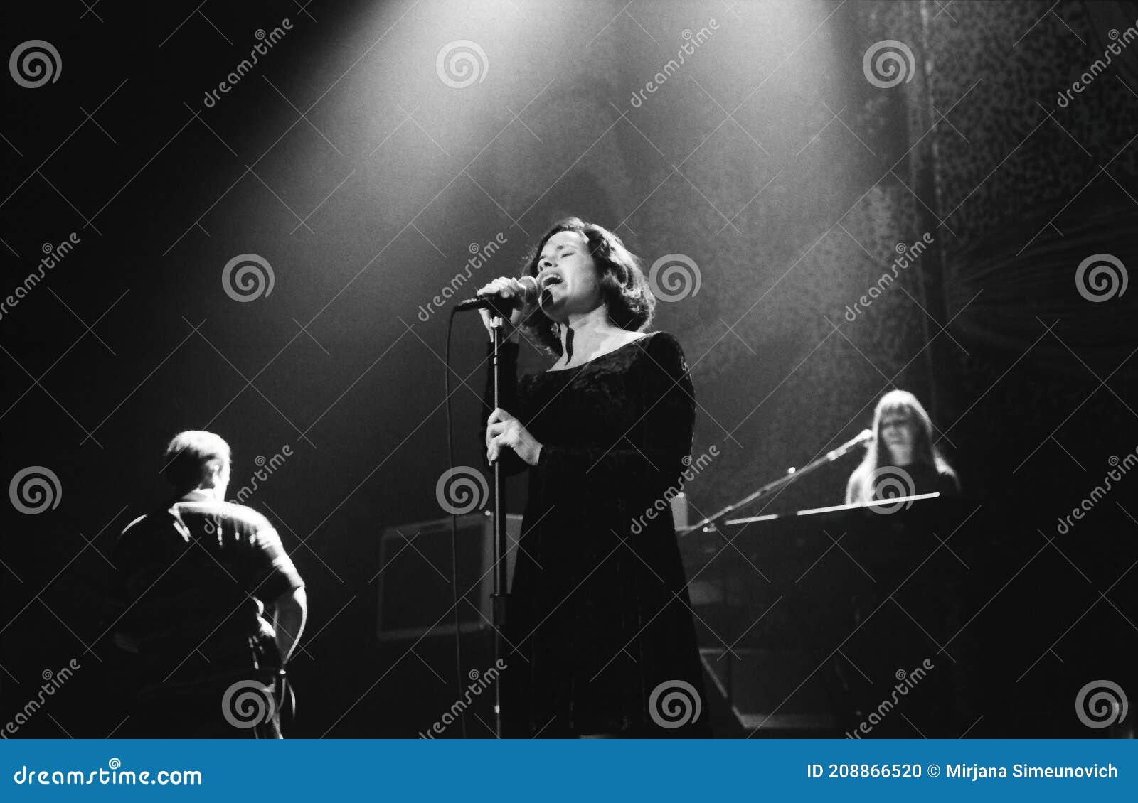 Natalie Merchant of 10 000 Maniacs Editorial Image Image of folk