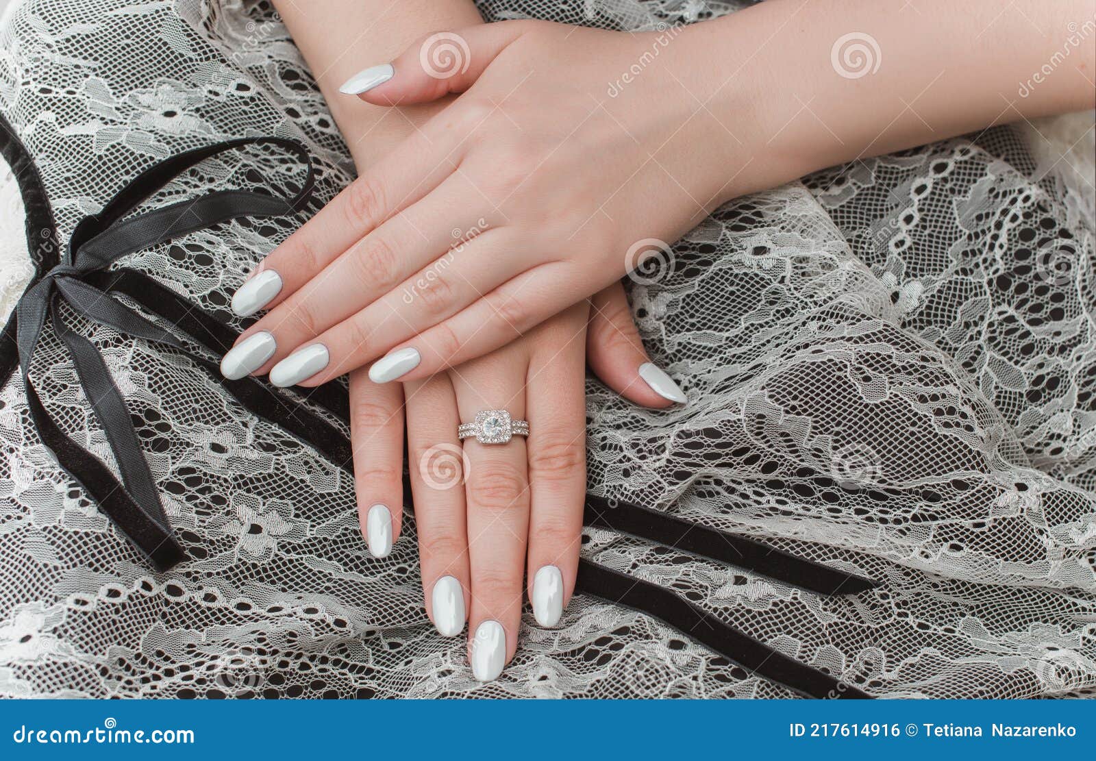 X 上的Topline Weddings：「#wedding #nails #beads #pearl #venue #church  #reception #bridal https://t.co/E7XfryL4W4」 / X
