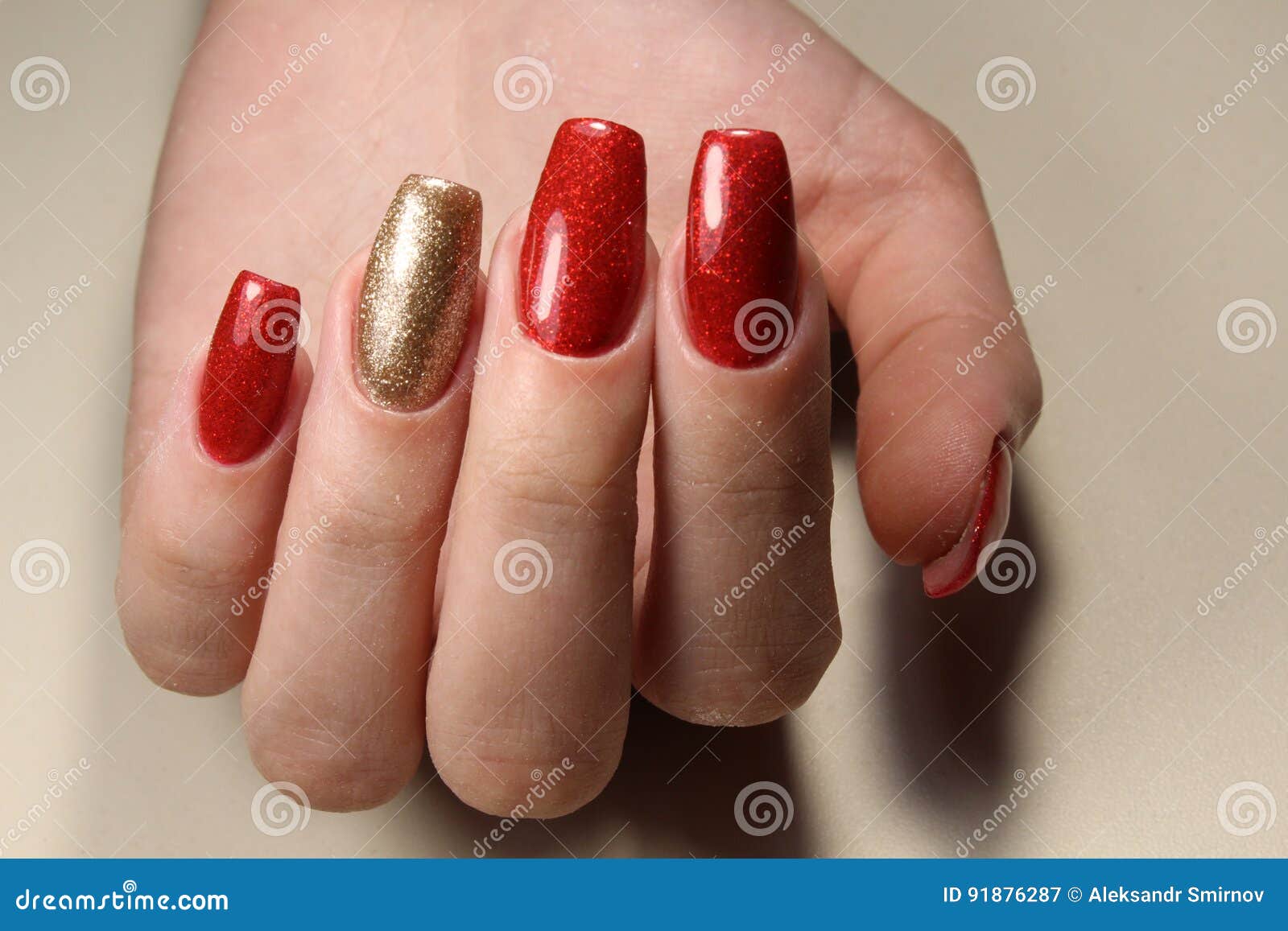 Amazon.com: Red French Tip Press on Nails Medium Almond Fake Nails Gold  Glitter Line Swirl Designs False Nails Full Cover Glue on Nails Acrylic  Nude Artificial Nails for Women Girls Stick on