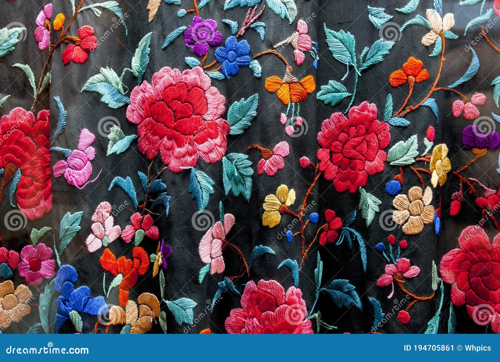 manila shawl, embroidered silk shawl originating from china