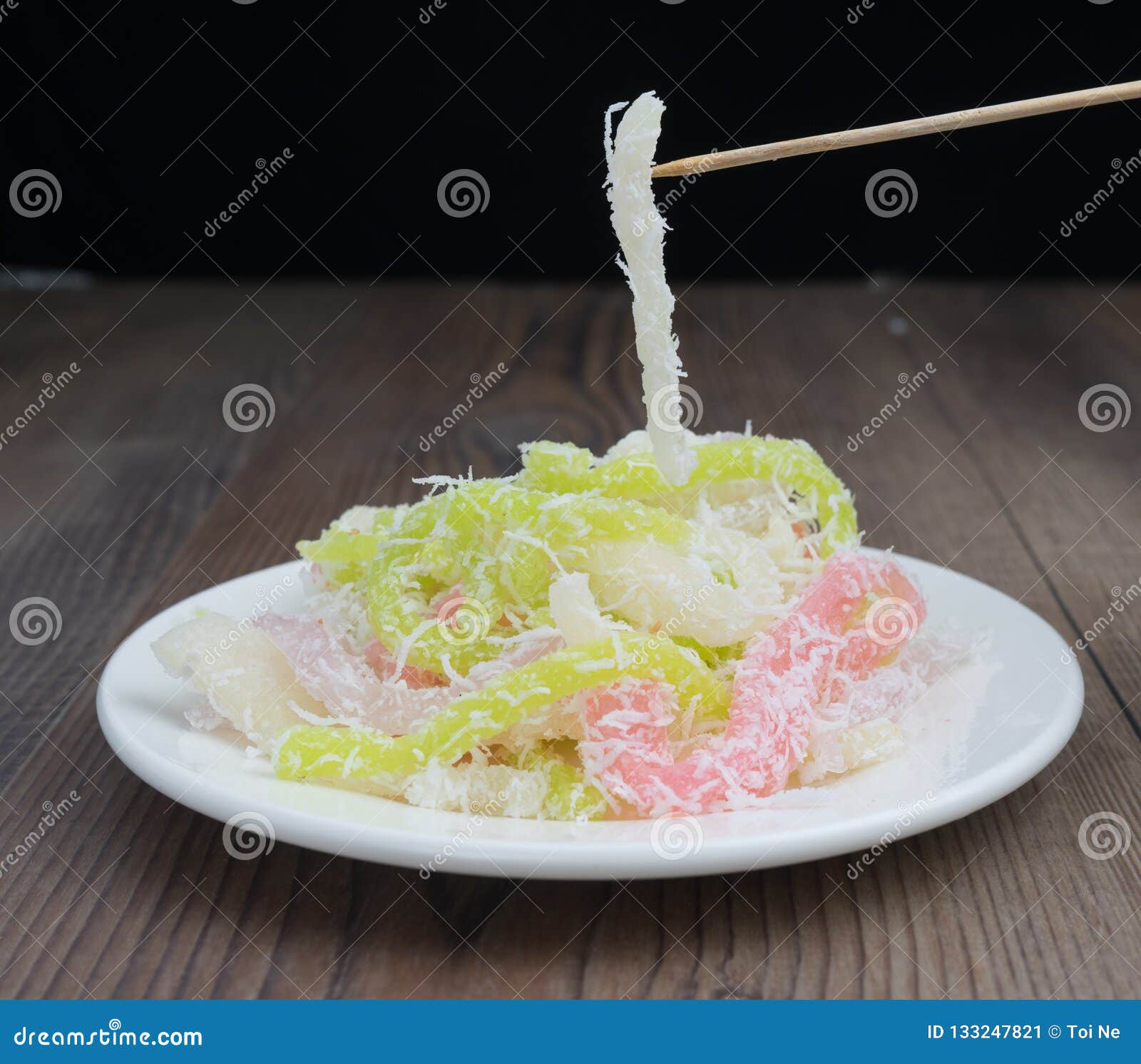 Manioc Cuit A La Vapeur Vietnamien Avec Le Ngot De Bi De Tam De Banh De Gateau De Manioc De Noix De Coco Ou De Ver A Soie Image Stock Image