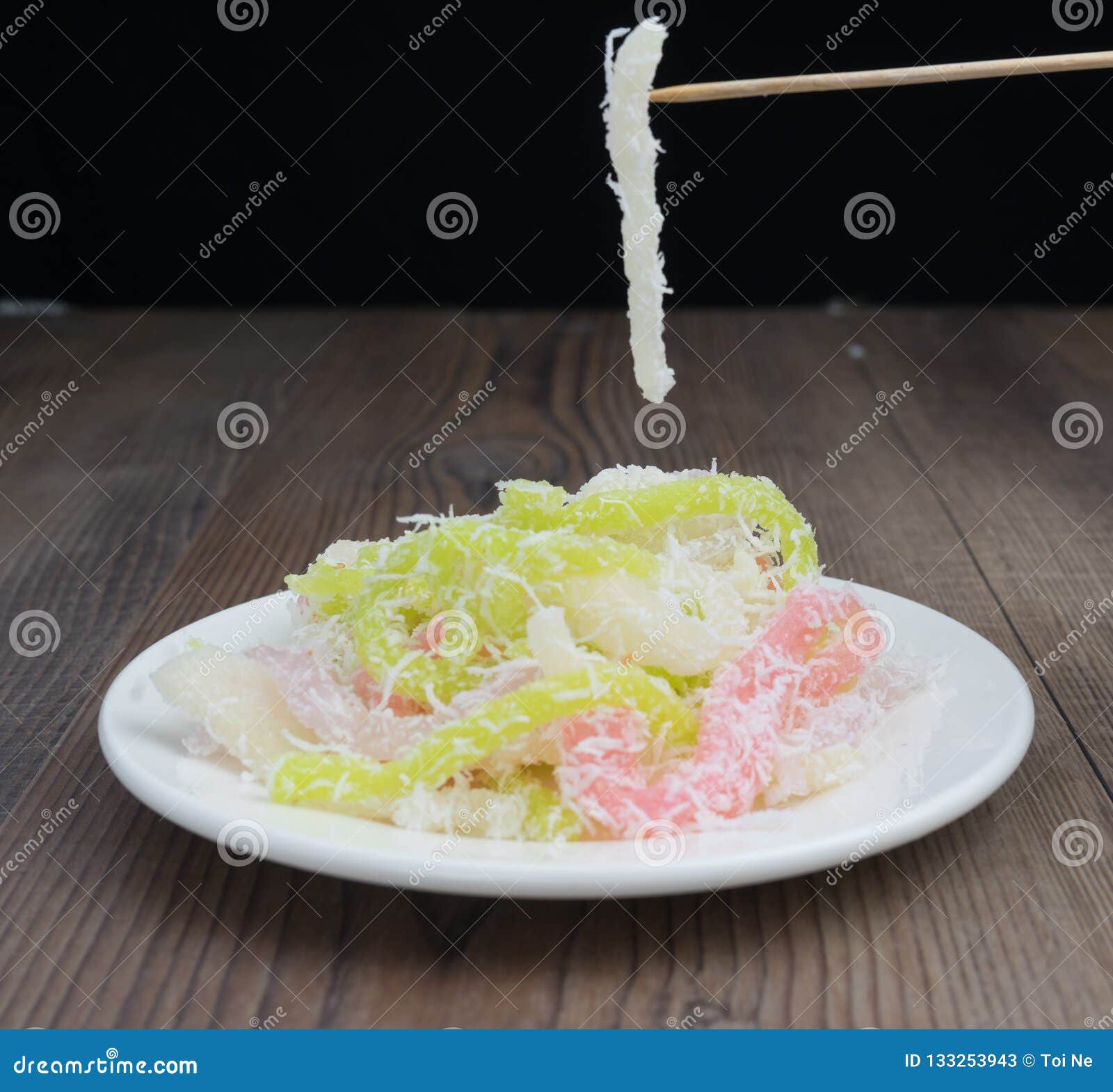 Manioc Cuit A La Vapeur Vietnamien Avec Le Ngot De Bi De Tam De Banh De Gateau De Manioc De Noix De Coco Ou De Ver A Soie Image Stock Image