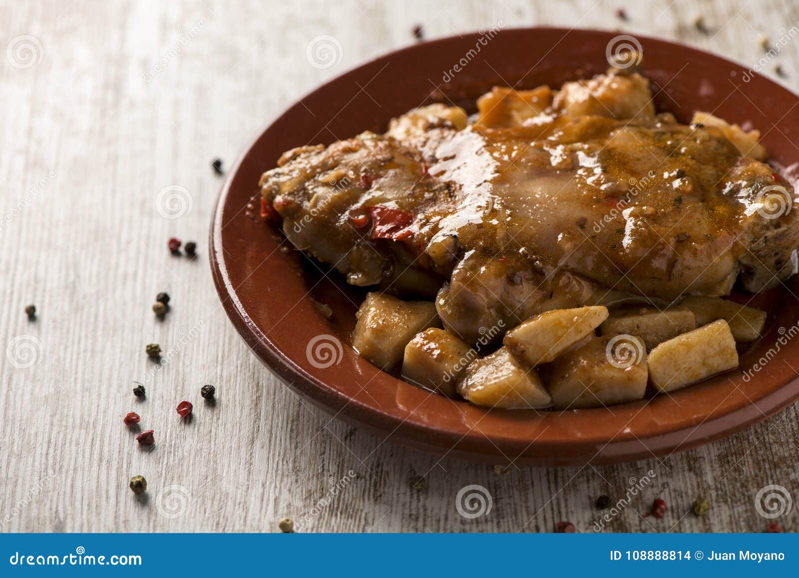 manitas de cerdo, spanish stewed pigs trotters