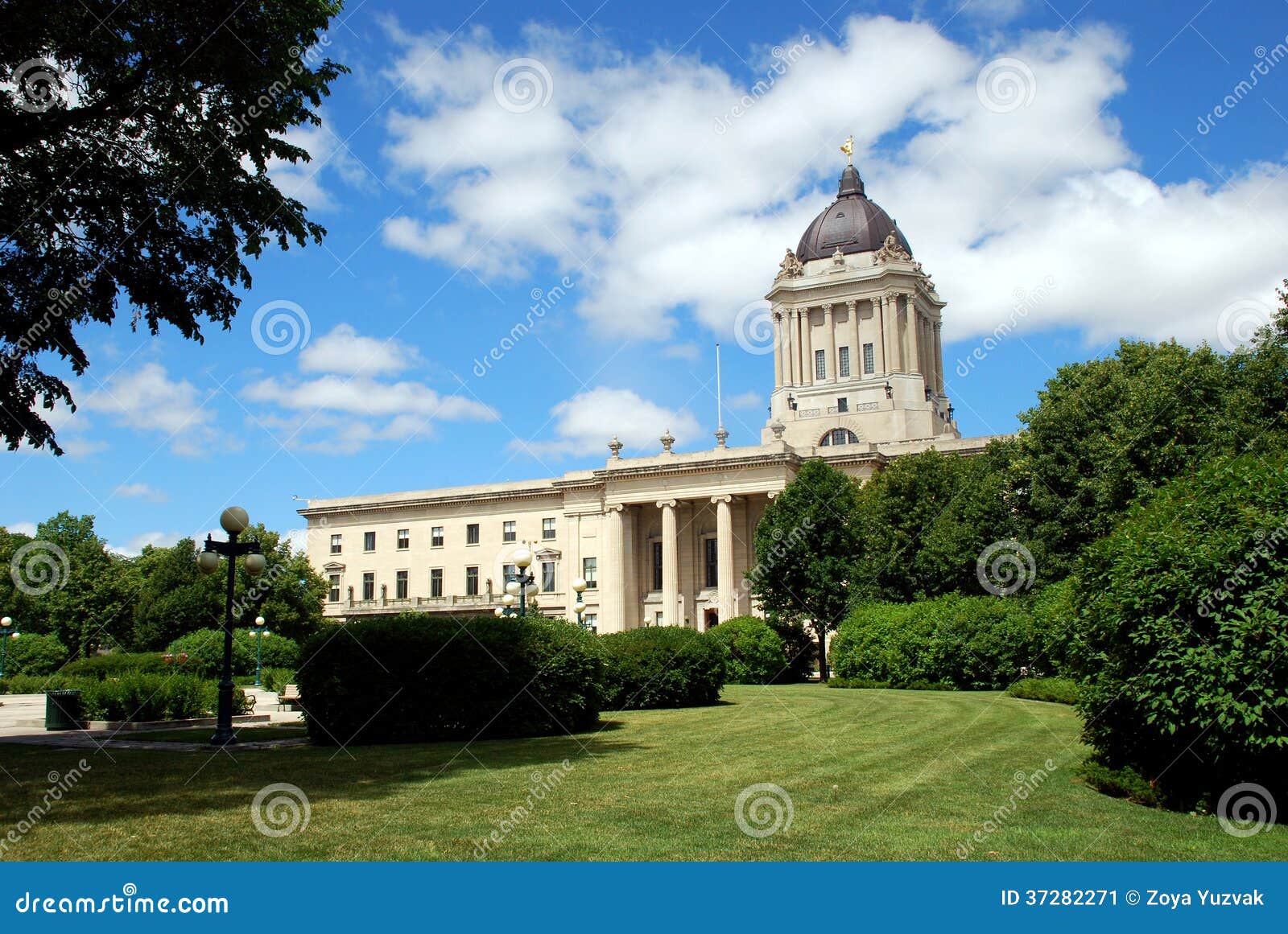 manitoba legislative building