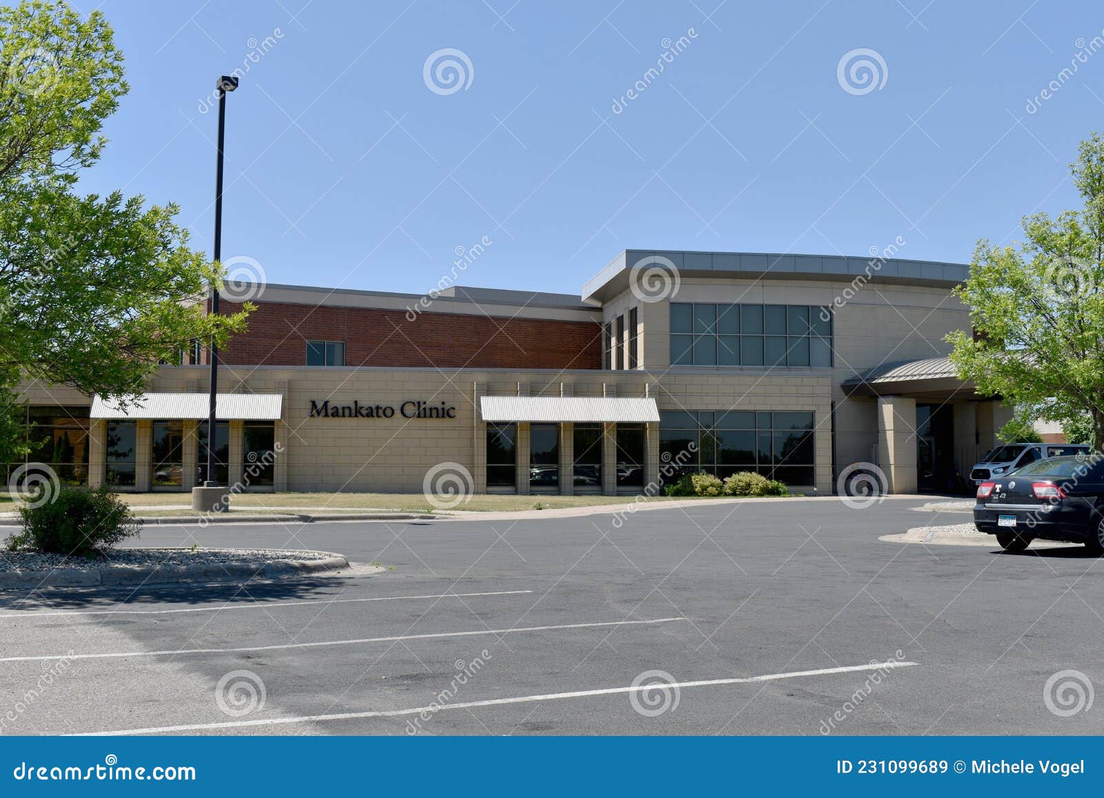 Mankato, Minnesota 6232021 Mankato Clinic Wickersham Building and
