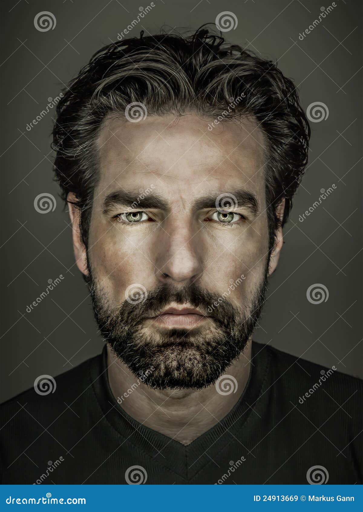 Mann mit Bart stockbild. Bild von gesicht, ausdrucksvoll