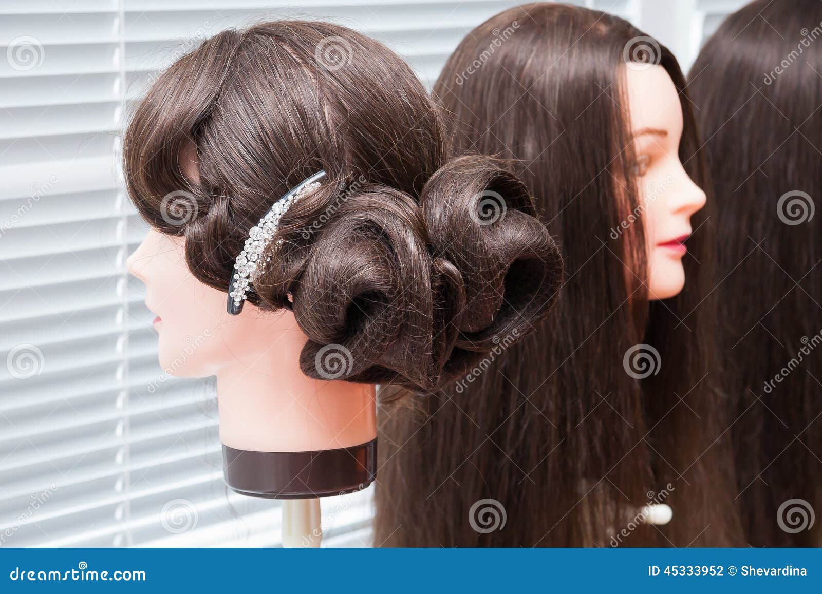 Mannequins Head with Hairstyle Stock Photo Image of hairstyle, model