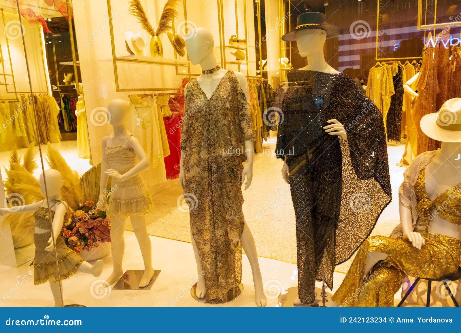 Mannequins in Smart Fashion Clothing Dubai Mall UAE Editorial Stock ...