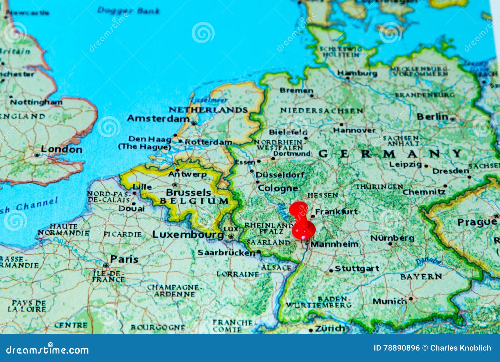 Mannheim Allemagne A Goupillé Sur Une Carte De Leurope