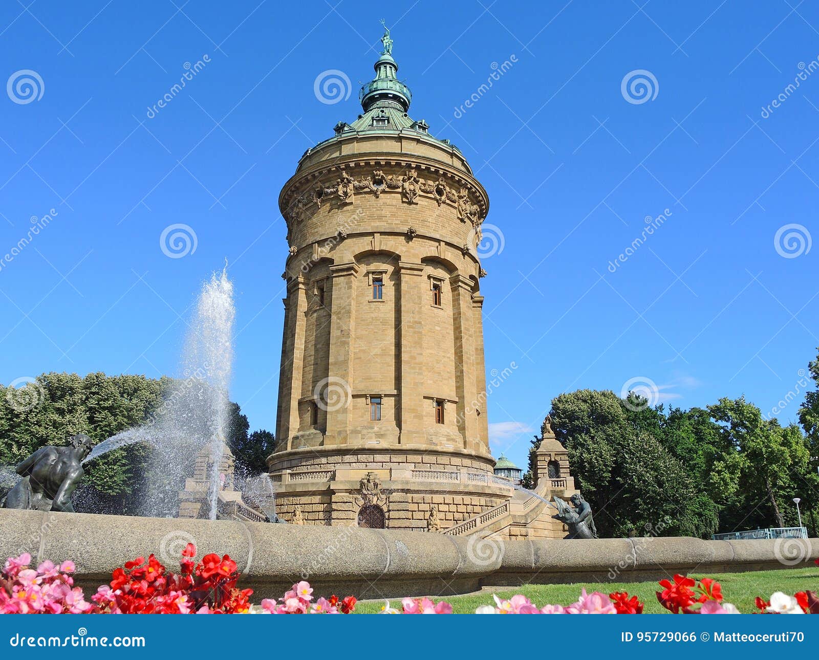 Mannheim, Germany. Friedrichsplatz and the Wasserturm Editorial Photo -  Image of liberty, green: 95729066, image size:1600x1290