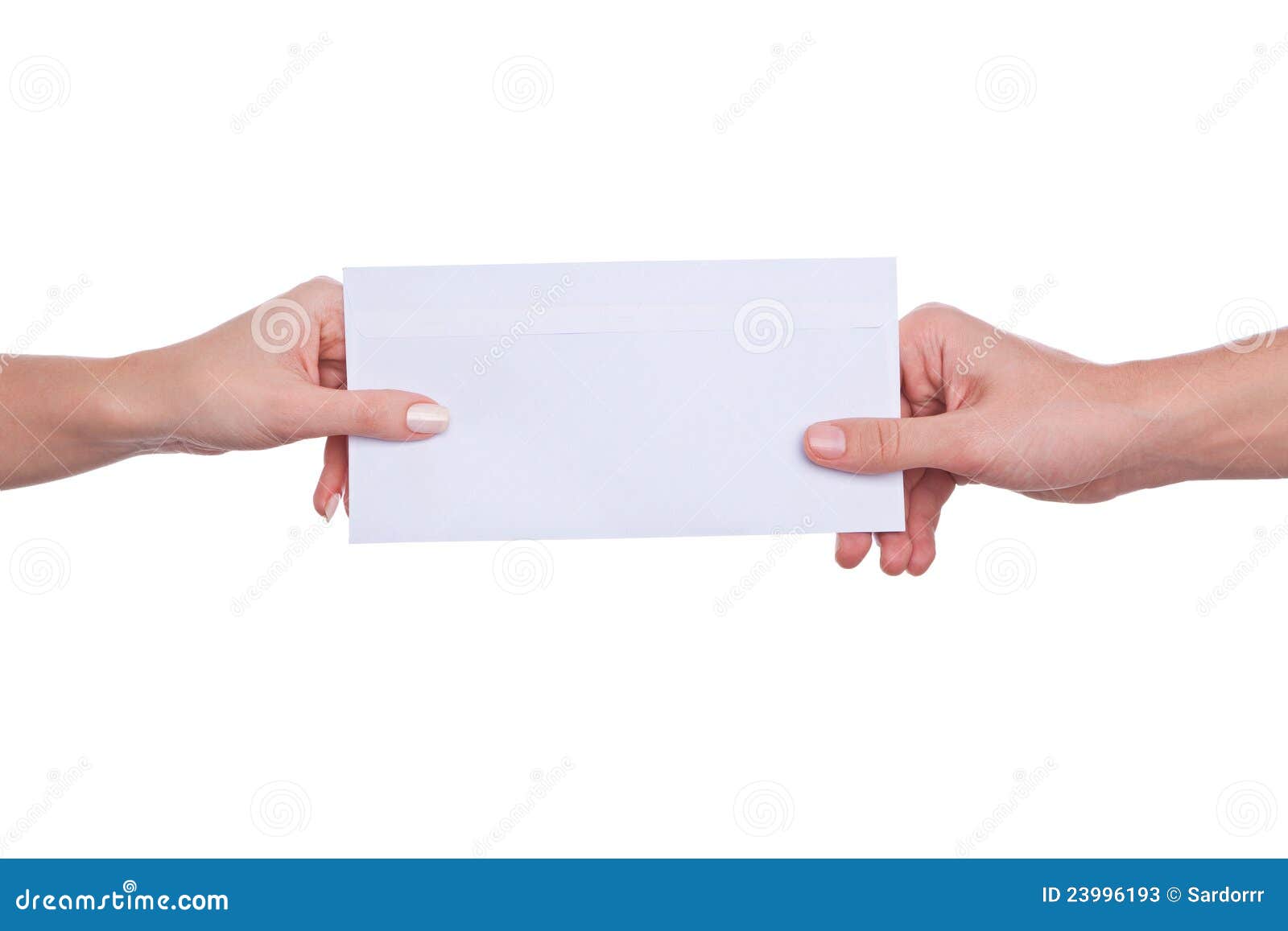 Manos Que Pasan El Sobre De La Carta Imagen de archivo Imagen de