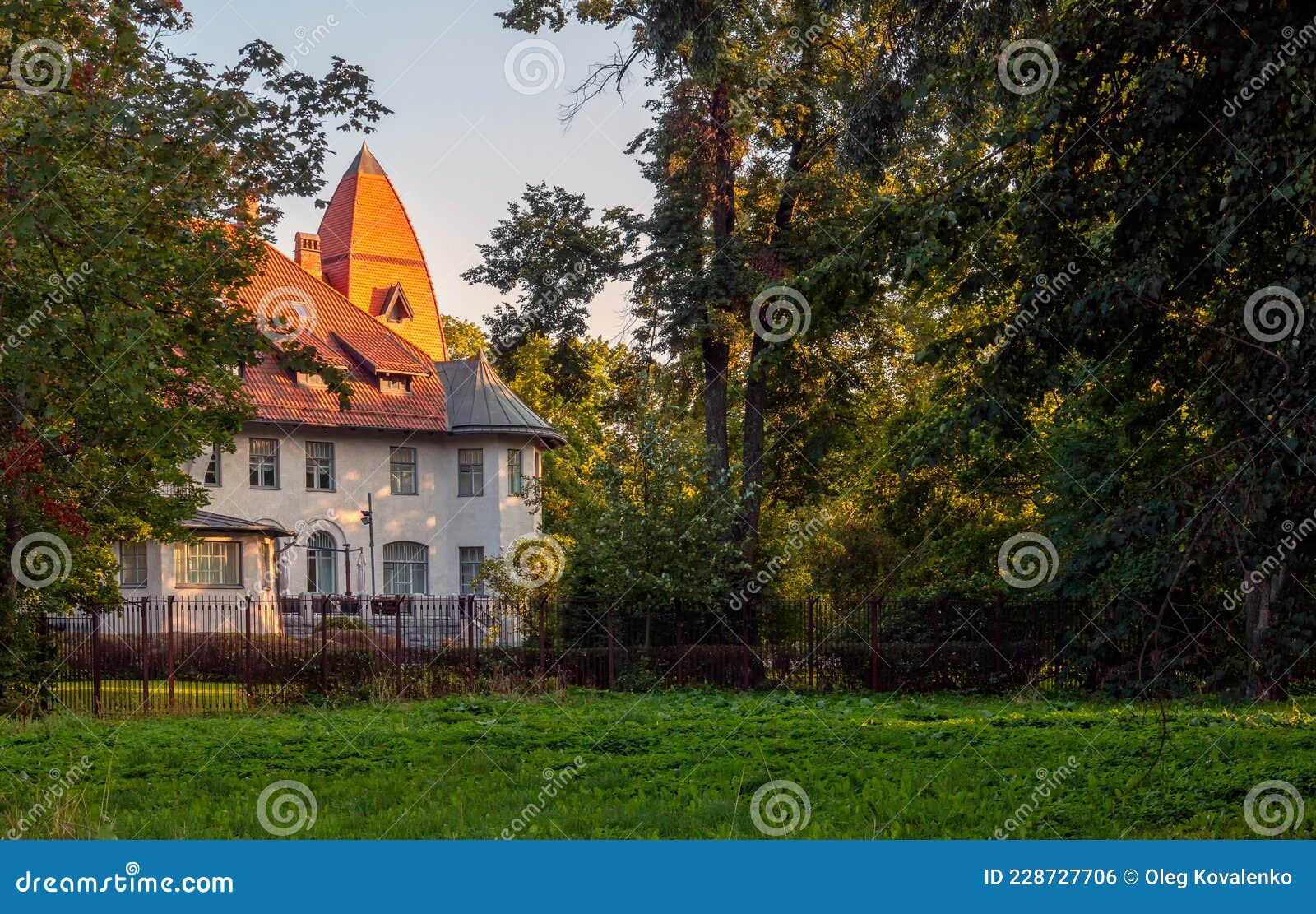 mansion of r.f. meltzer on kamenny island