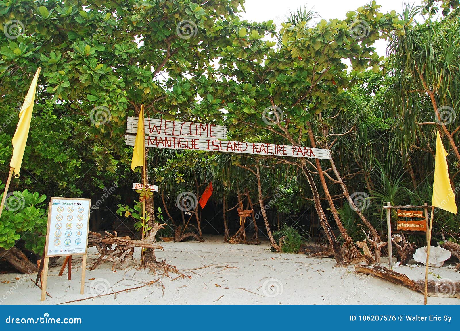 argument Psykiatri princip Mantigue Island Nature Park Entrance in Camiguin, Philippines Editorial  Photo - Image of nature, island: 186207576