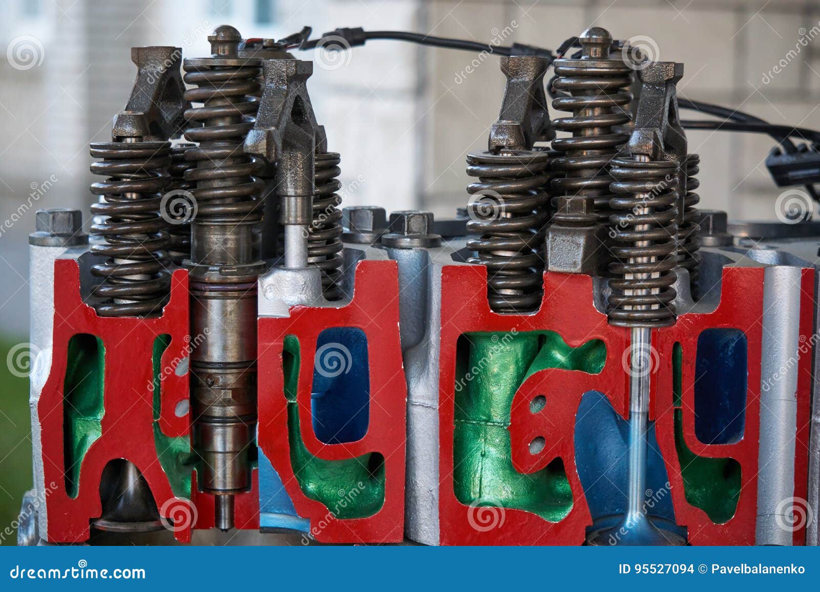 Manual Cross Section Automobile Cylinder Block and Car Piston Stock