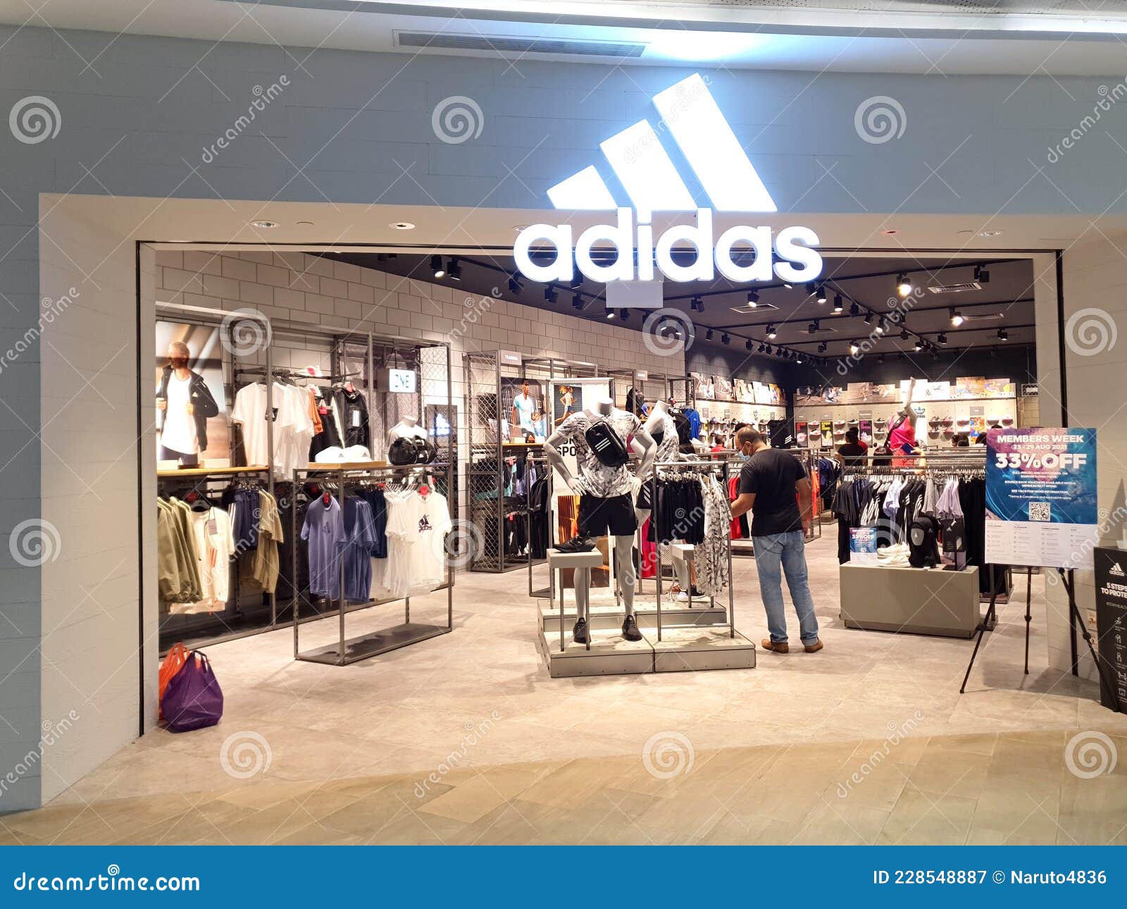 Singapore: Adidas Sports Boutique Outlet Photography Image of place, boutique: 228548887