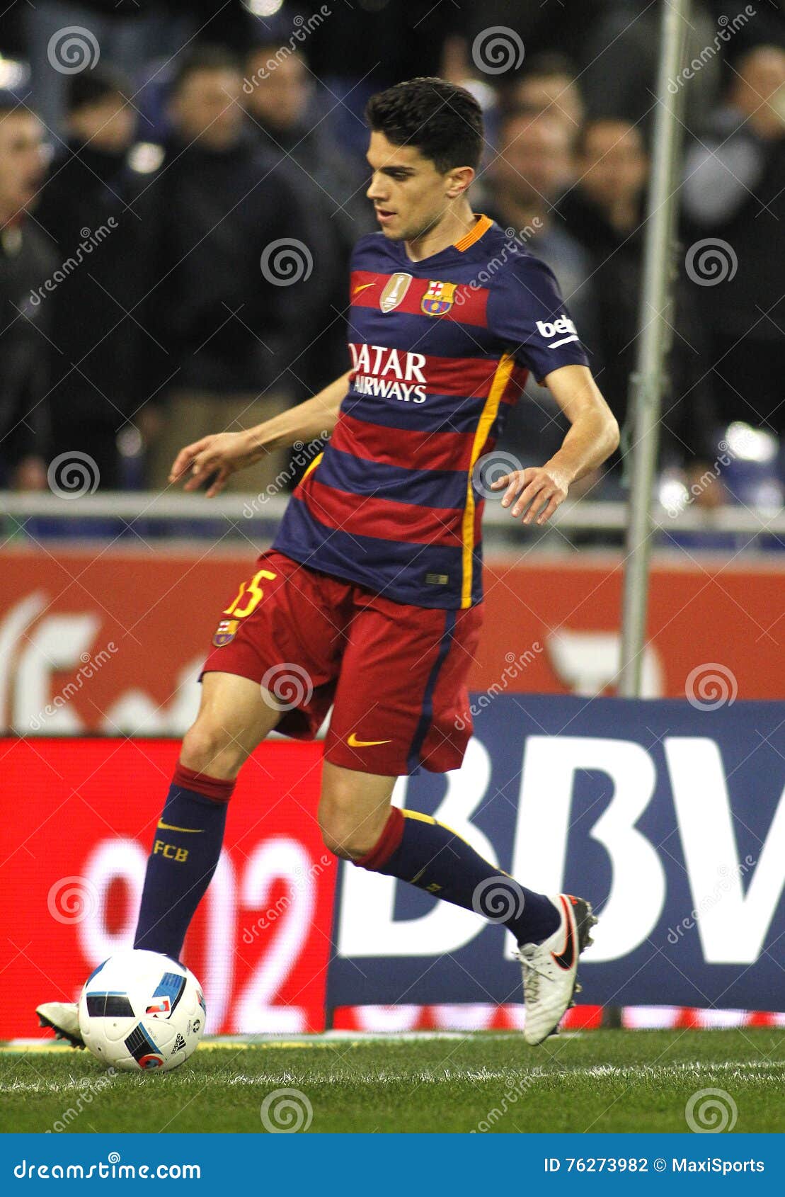 Bartra Del Barcelona Fotografía editorial - Imagen de futbolista,