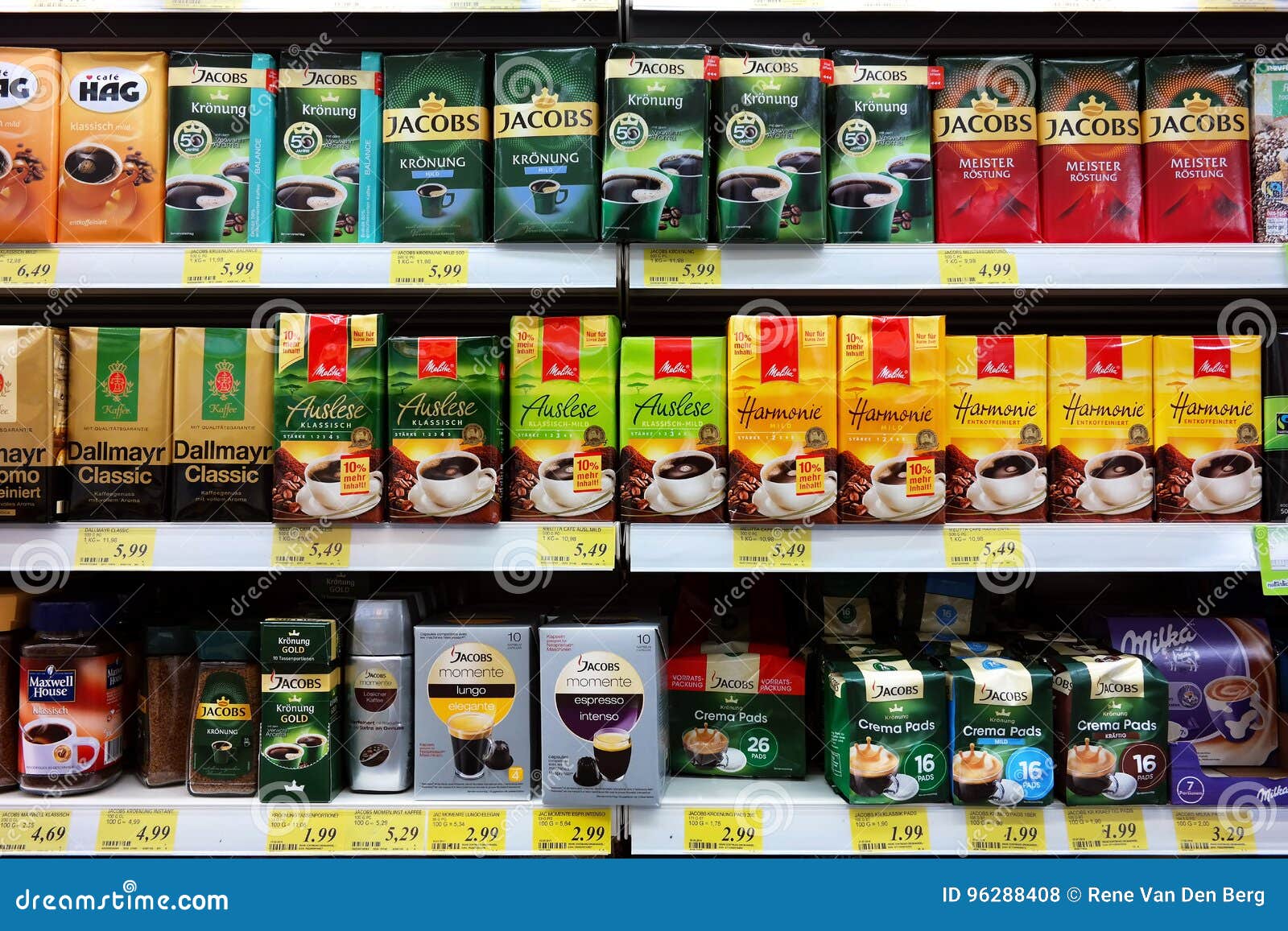 Marcas Del Café En Una Tienda Foto de archivo editorial Imagen de