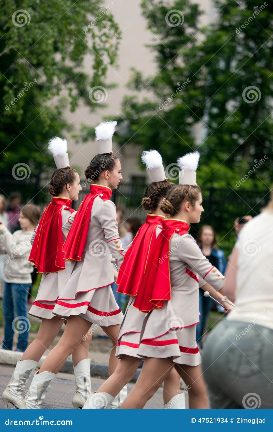 Marching majorettes. editorial stock image. Image of drummers 47521934