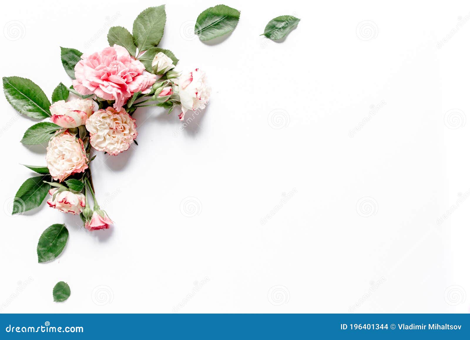 Marco De Borde Con Ramas De Flores Rosadas Aisladas En Fondo Blanco Piso Plano, Vista Superior Fondo Floral Foto de archivo - Imagen de escritorio, endecha: 196401344 Marco De Borde Con Ramas De Flores Rosadas Aisladas En Fondo Blanco Piso Plano, Vista Superior Fondo Floral Foto de archivo - Imagen de escritorio, endecha: 196401344