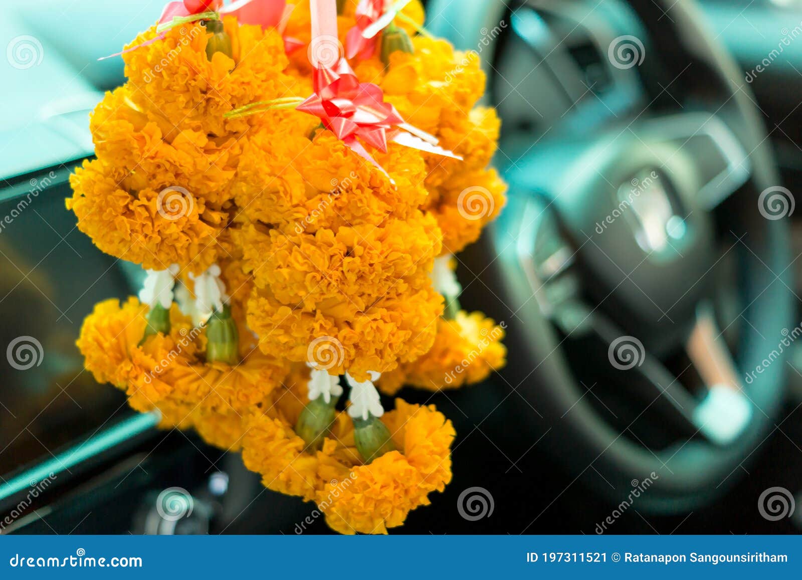 Floral Car Decor  McCool Flowers (Goldoon Corp.)
