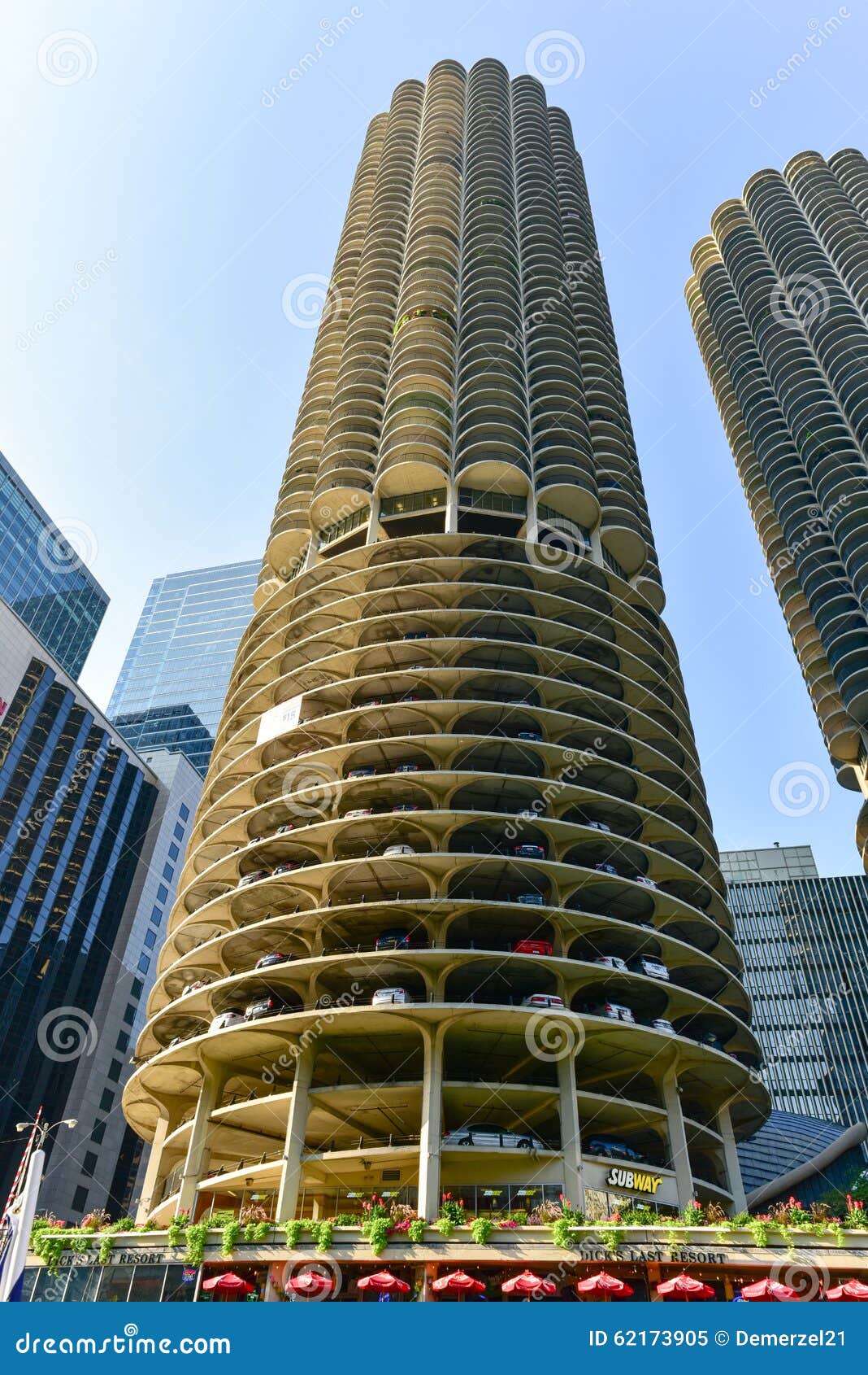 Chicago, IL, USA – September 25, 2015: Marina City Towers In Downtown  Chicago. Buildings For Parking. Stock Photo, Picture and Royalty Free  Image. Image 147543365.