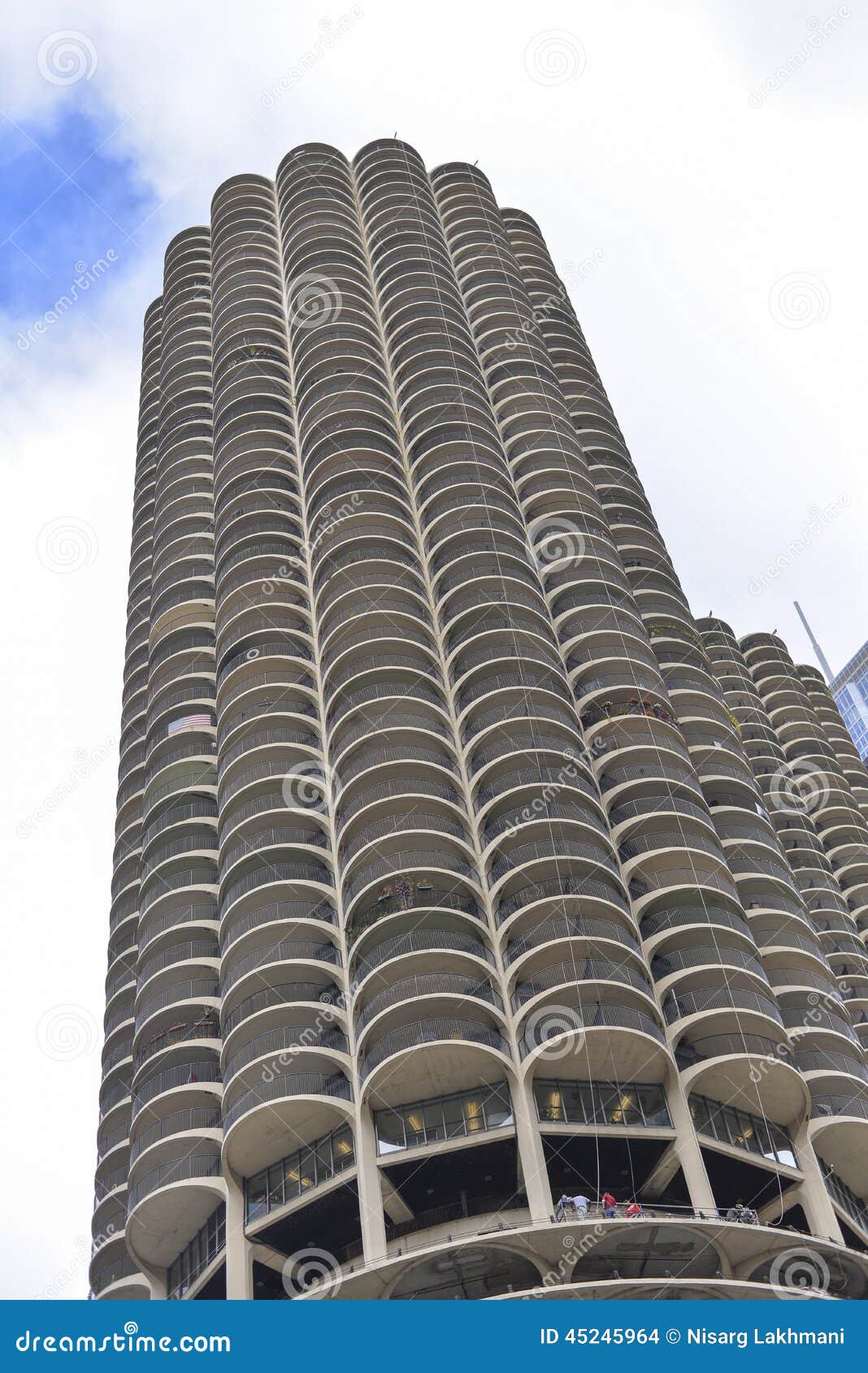 CHICAGO, ILLINOIS/ USA - 30th TUESDAY SEPTEMBER 2014 : Marina City is a complex of two 60-story towers built in 1964, seen as on september 30th in chicago.