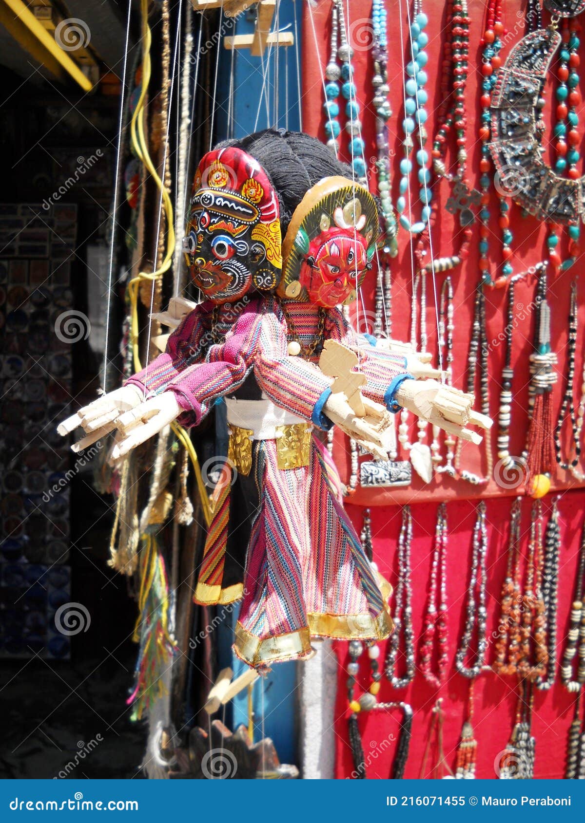 marionette fatte a mano, mercato di kathmandu