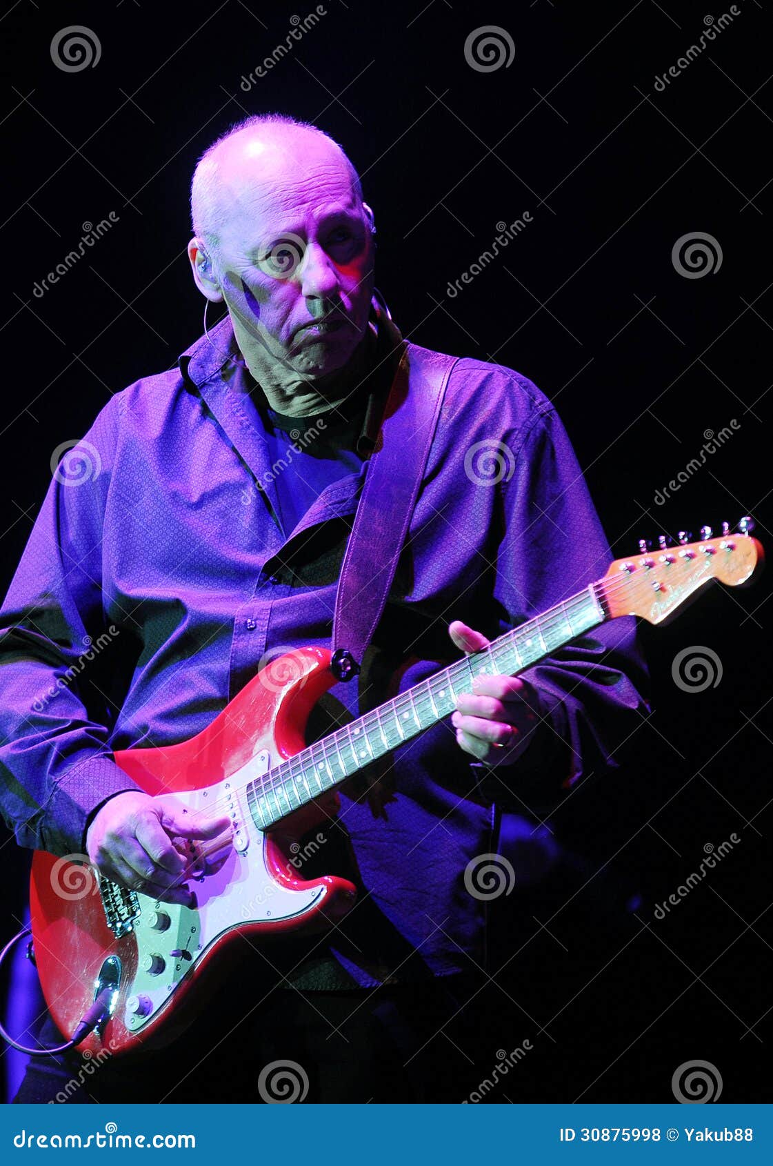 Mark Knopfler editorial stock photo. Image of songwriter 30875998