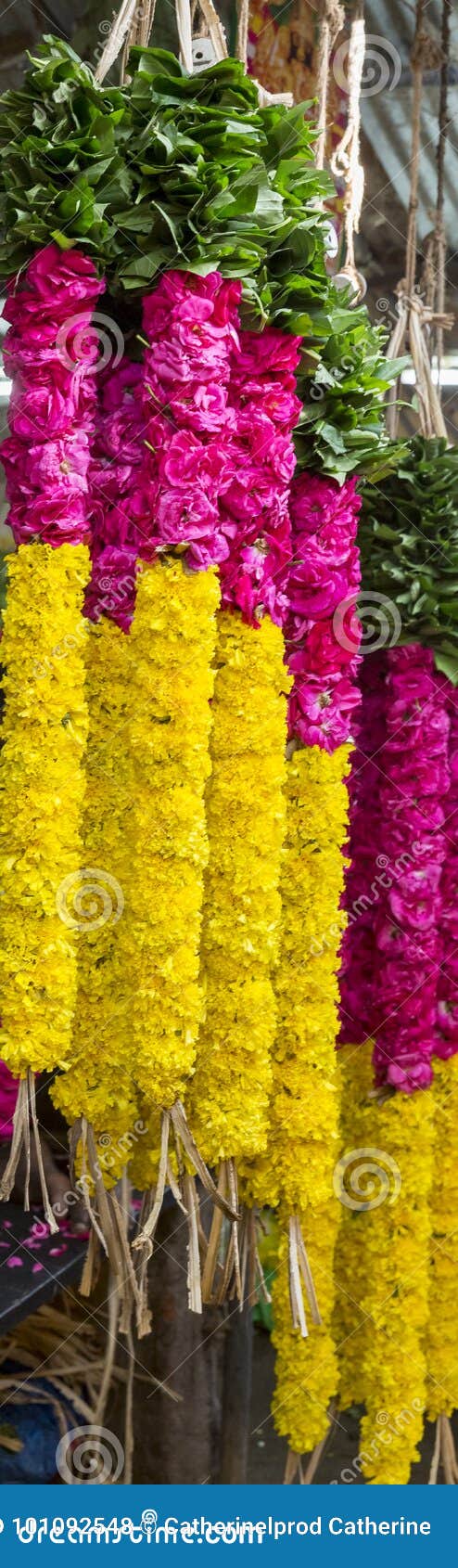 Akansha Floral Necklace Set – Indiatrendshop
