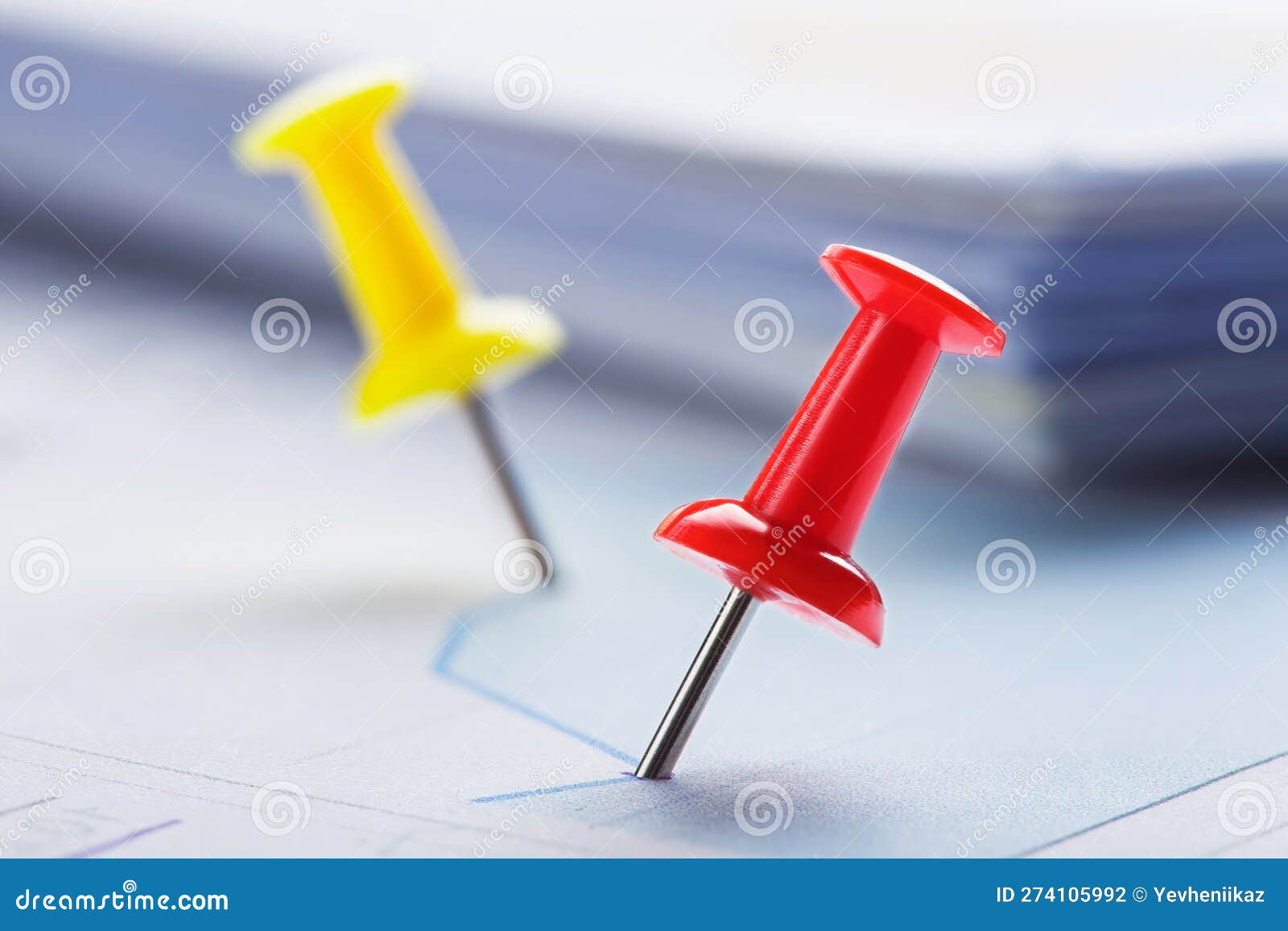 Marking Financial Chart by Pins.Share Listing and Checking Financial