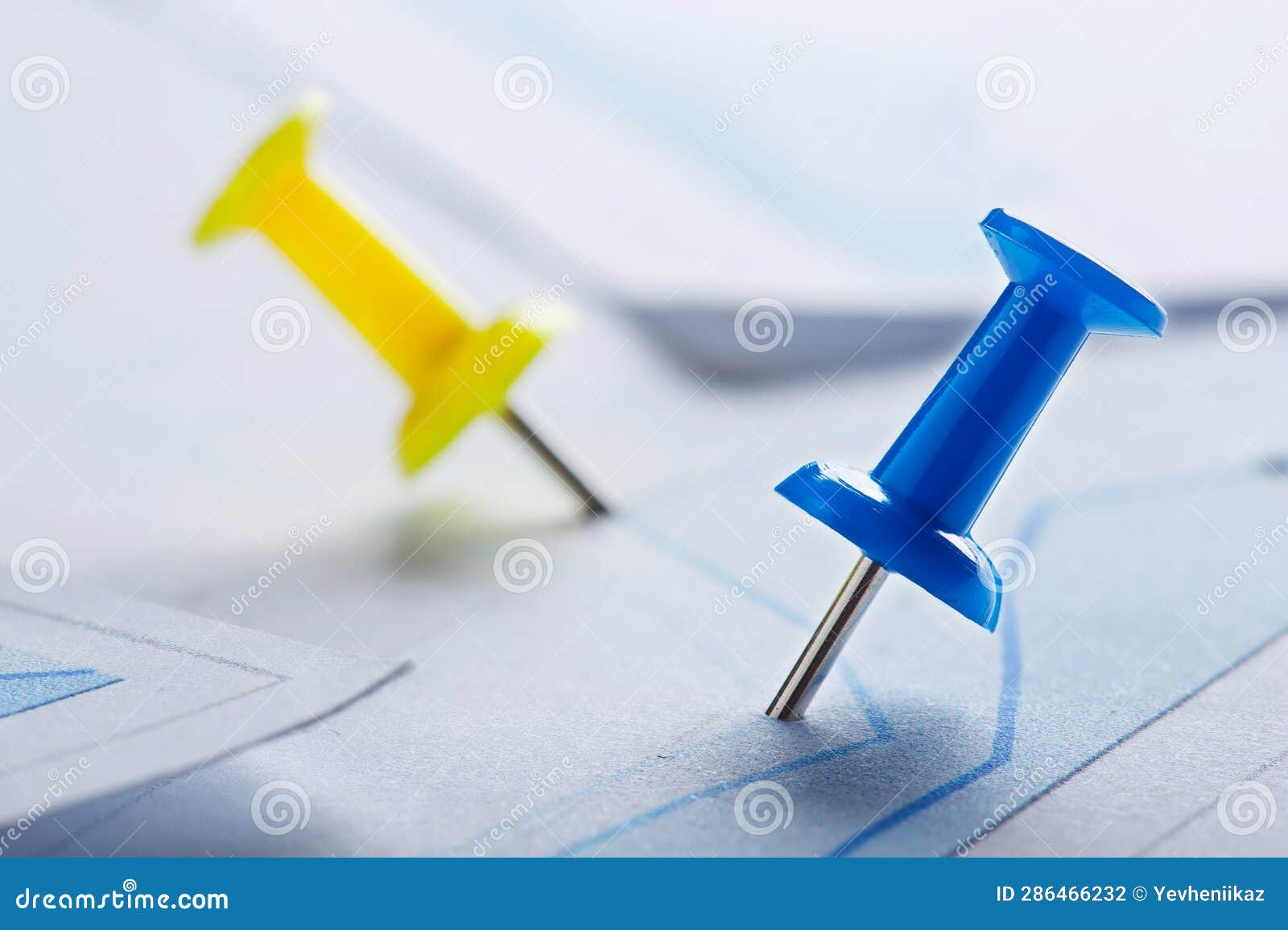 Marking Financial Chart by Pins.Share Listing and Checking Financial