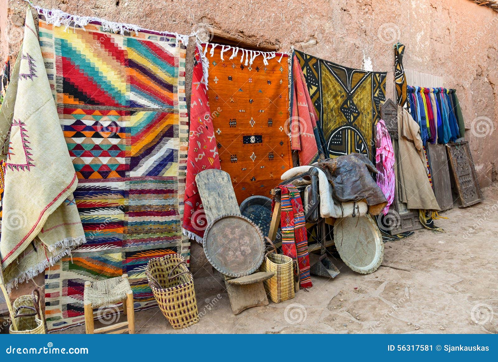 Marokkaanse Tapijten En Herinneringen Afbeelding Image of arabisch, kleurrijk: