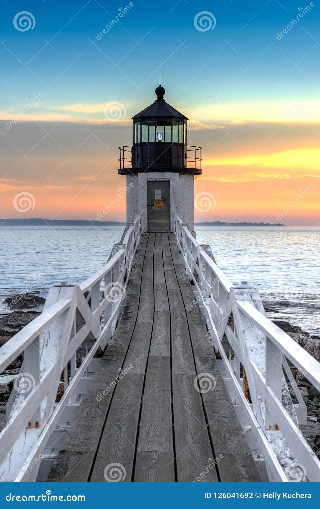 Paseo Del Faro De Marshall Point Foto de archivo - Imagen de calzada,  exterior: 126041692, image size:1064x1690