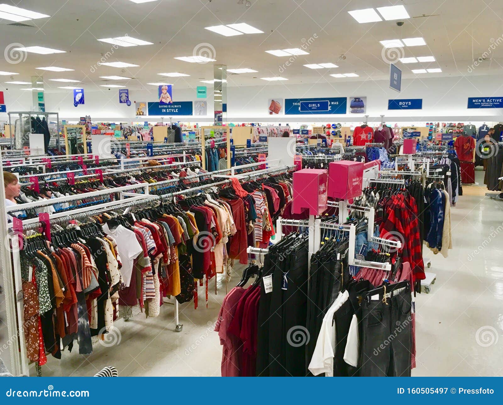 Marshalls store in USA editorial photography. Image of destination ...