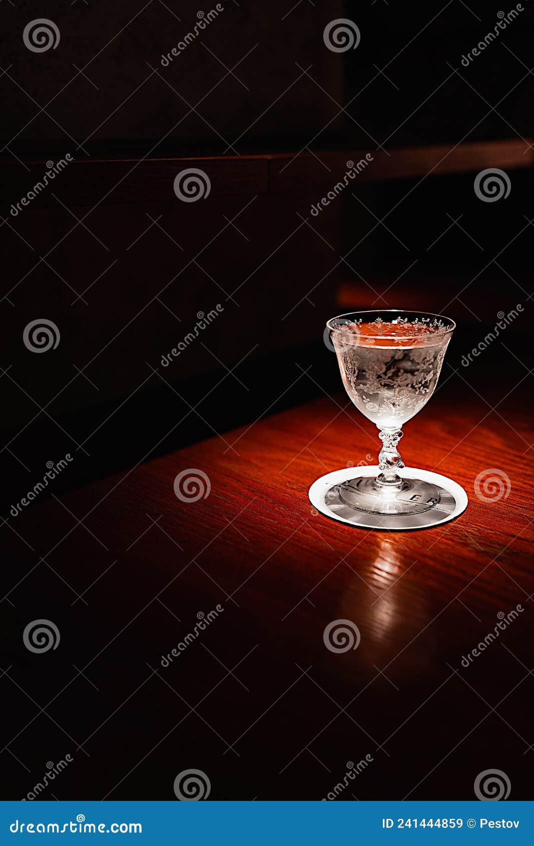 Photo Cocktail Glass Bar Mixology Barmen Martini Stock Image Image Of Glass Delicious 