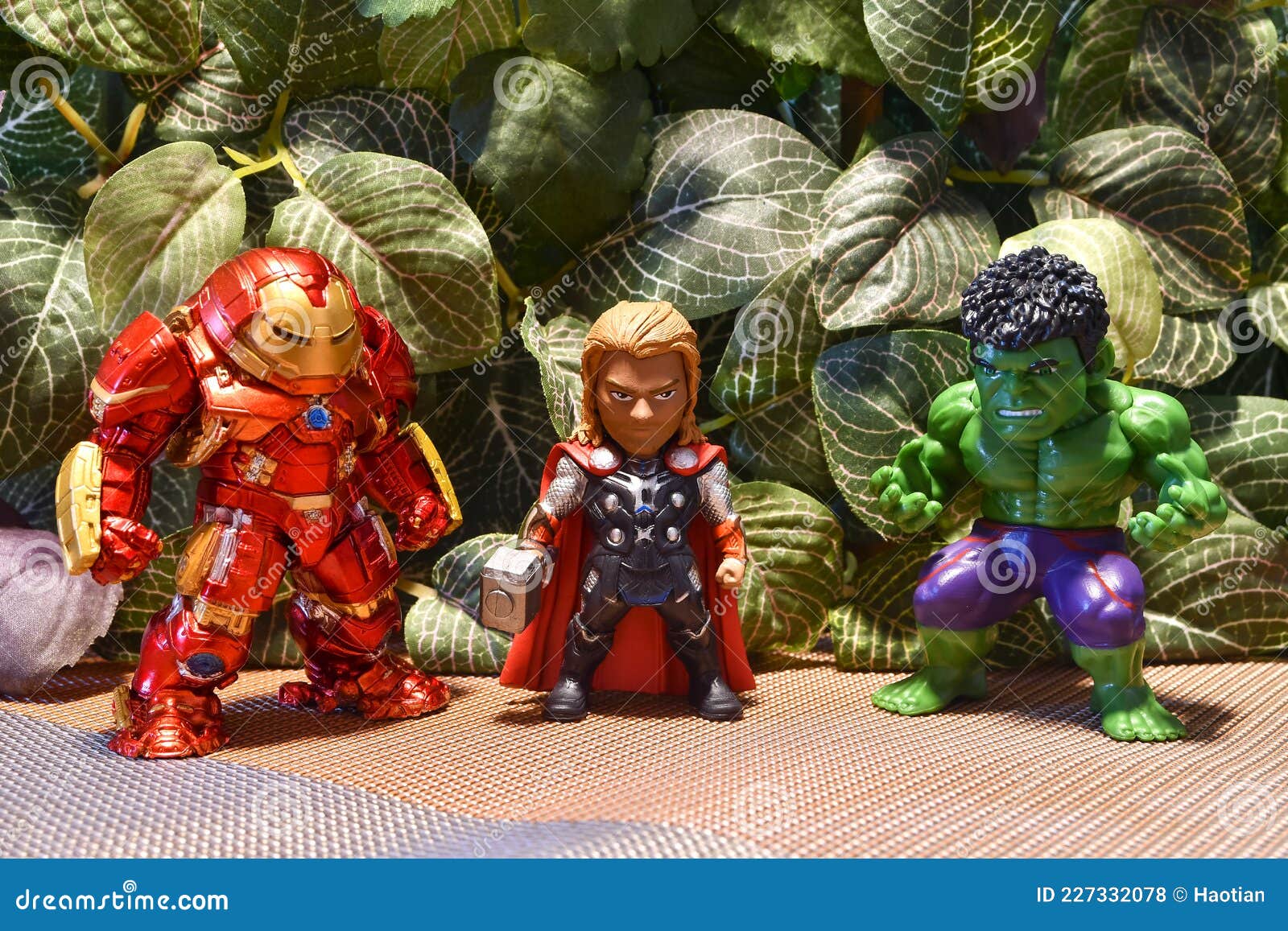 Marvel Avengers Juguetes Figuritas Coleccionables Foto de archivo editorial  - Imagen de americano, juguetes: 227332078