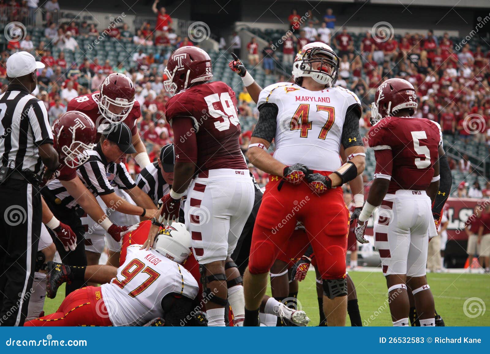 Maryland Defense Celebrates Editorial Stock Photo Image of game, grass 26532583