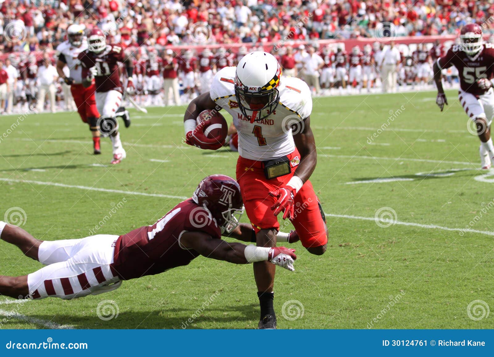 719 Stefon Diggs Maryland Stock Photos, High-Res Pictures, and