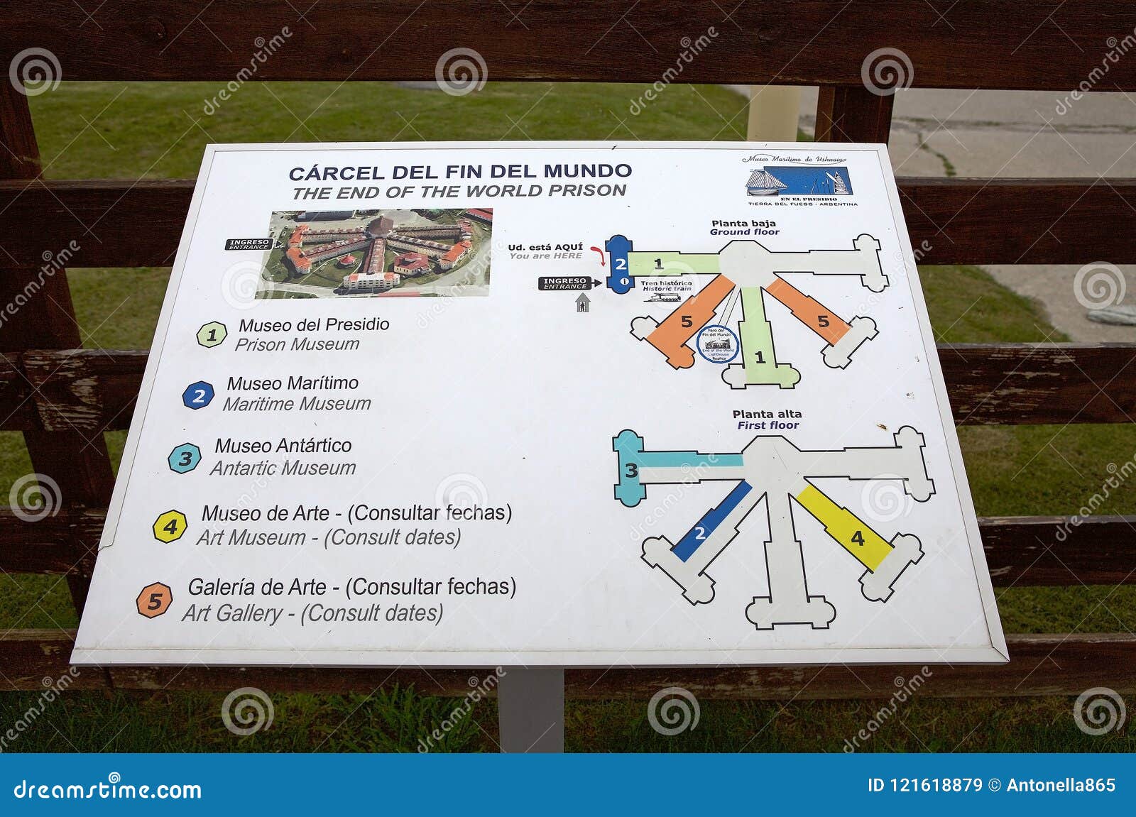 Marítimo, prisão e museu antártico em Ushuaia, Argentina. Mapa do Museo Maritimo y del Presidio de Ushuaia, Argentina Marítimo, prisão e museu antártico é ficado situado na construção da prisão anterior de Ushuaia A construção da prisão, que era fechado em 1947, foi declarada um monumento histórico nacional em 1997