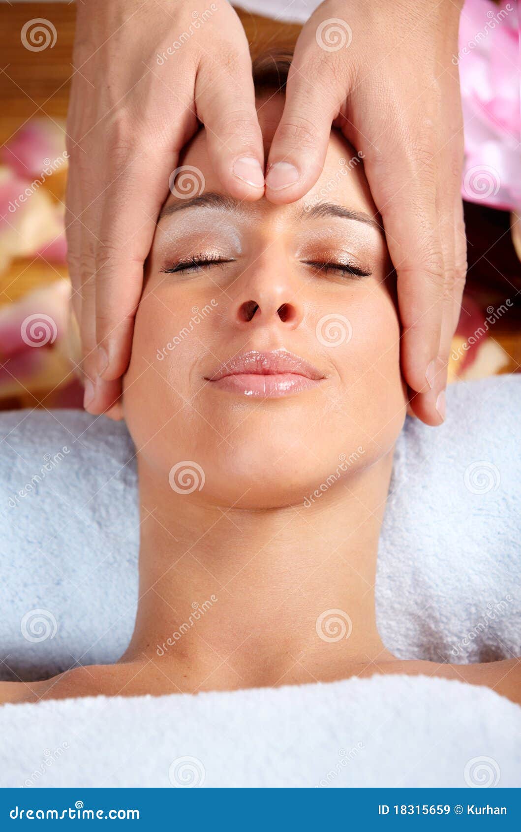 Masaje imagen de archivo. Imagen de masaje, adulto, profesional 18315659